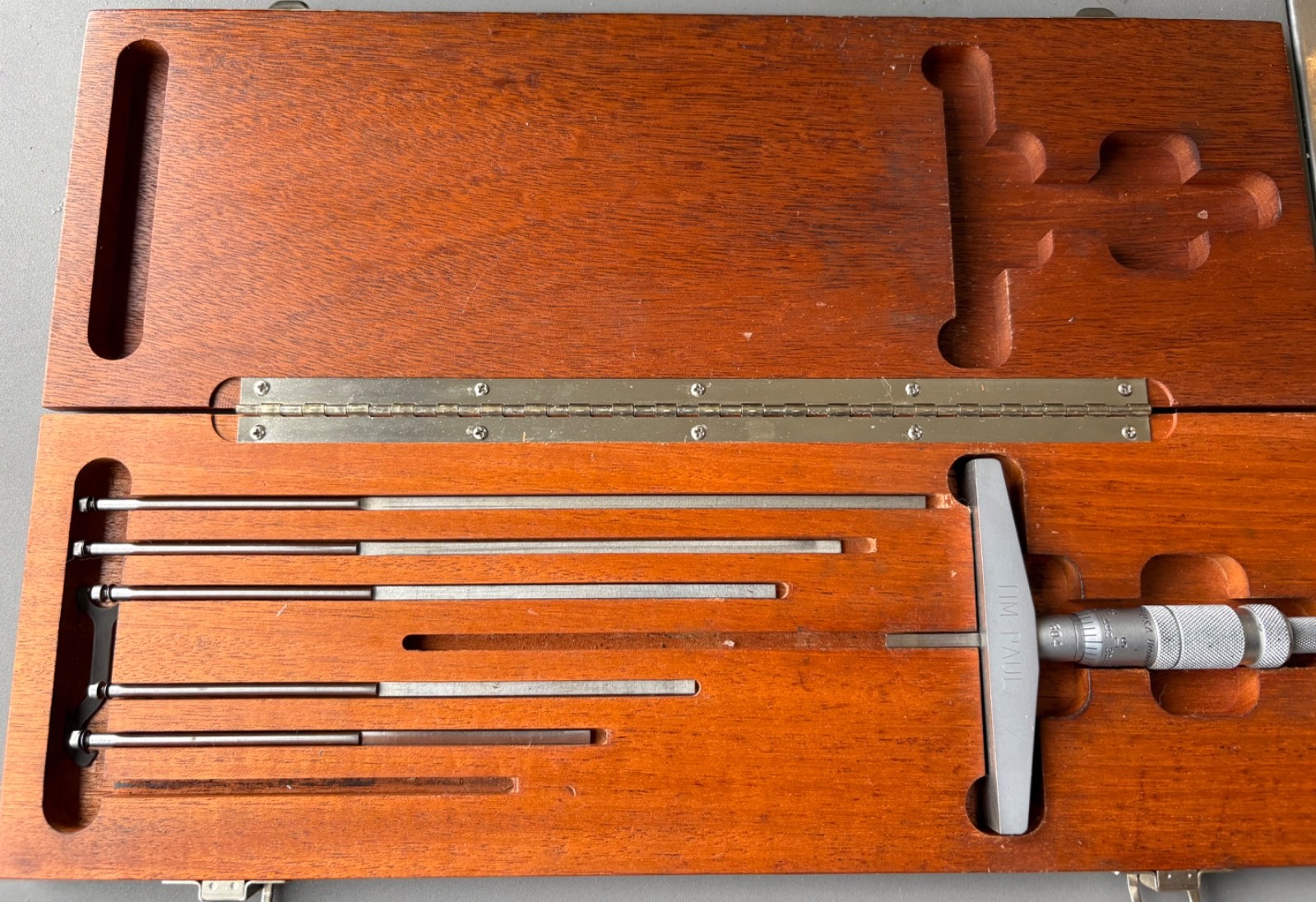 Brown & Sharpe No 406 Depth Mics. (Flat blade type)