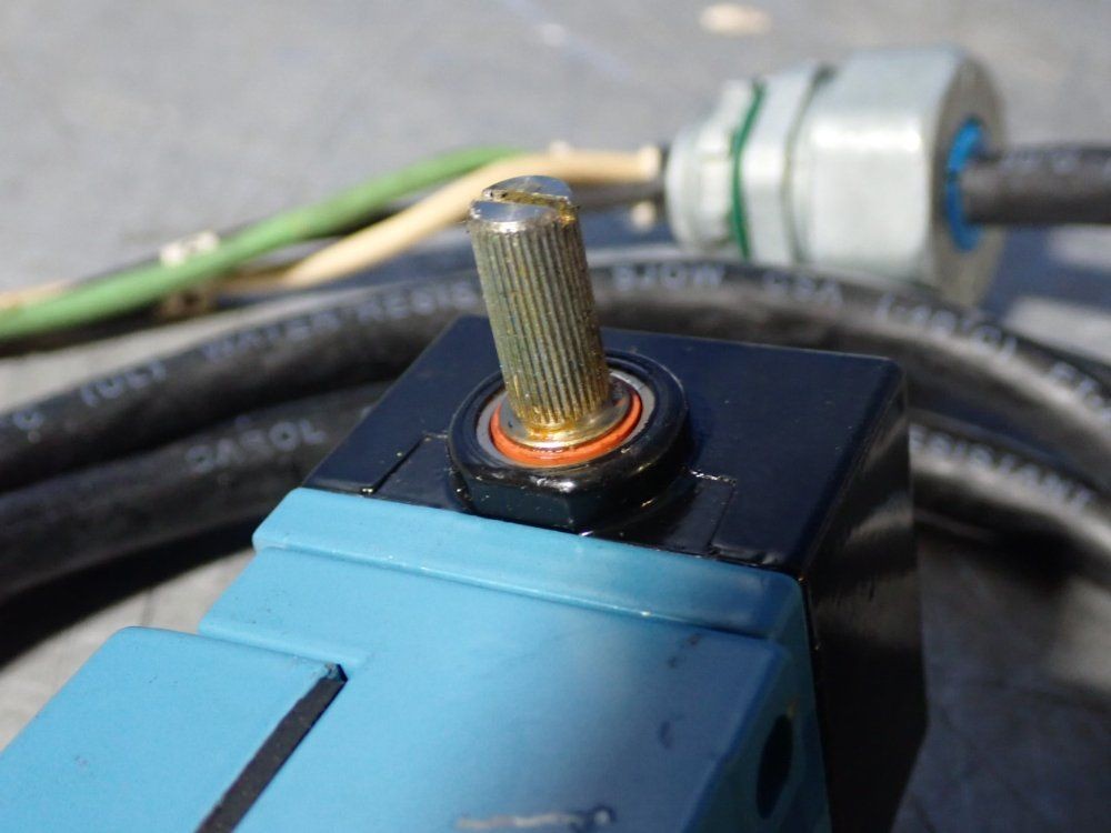 HONEYWELL MICRO SWITCH HEAVY DUTY LIMIT SWITCH LSYUB1A13