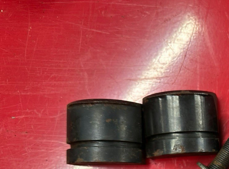 MILLER TOOL 6062A AUTOMATIC TRANSAXLE FWD BEARING CUP PULLER BLOCKS 6062 A