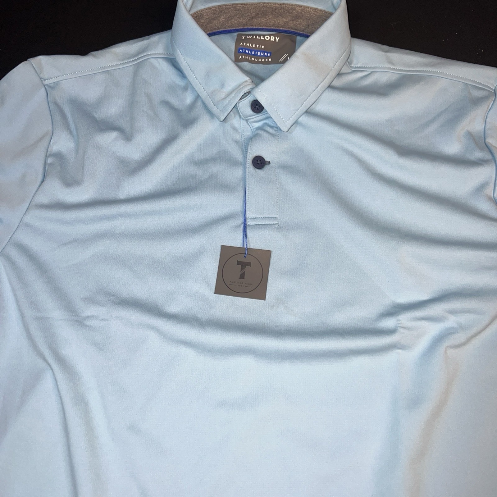 Twillory Shirt Mens Large  Lt. Blue 2 Button   Polyester Athleisure Short Sleeve