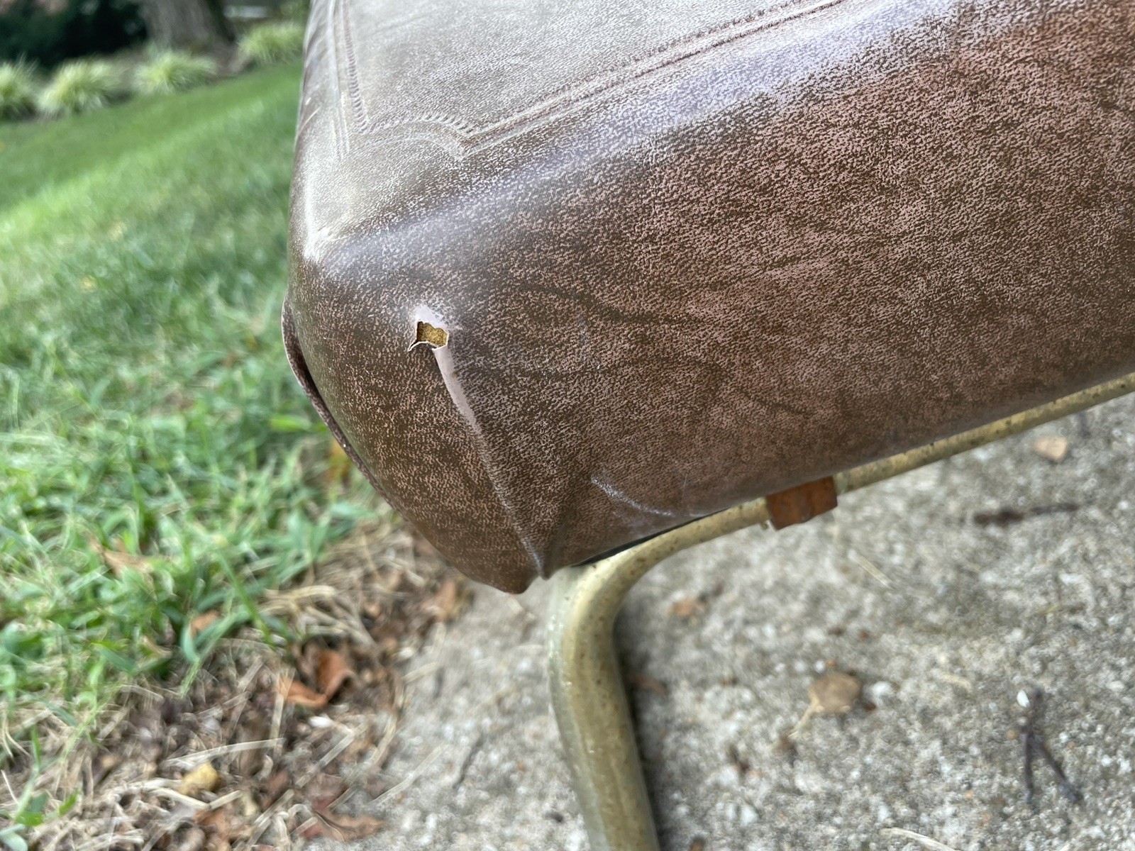 Vintage Brown Pearl Wick Leg Lounger Ottoman Adjustable MCM