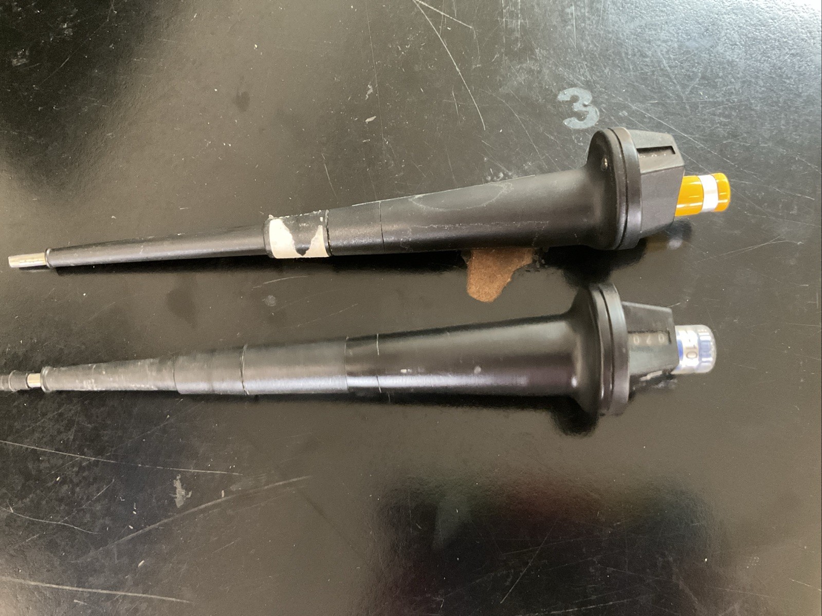 Lot of 2 Eppendorf & Research PhysioCare 100-1000 uL Pipettes
