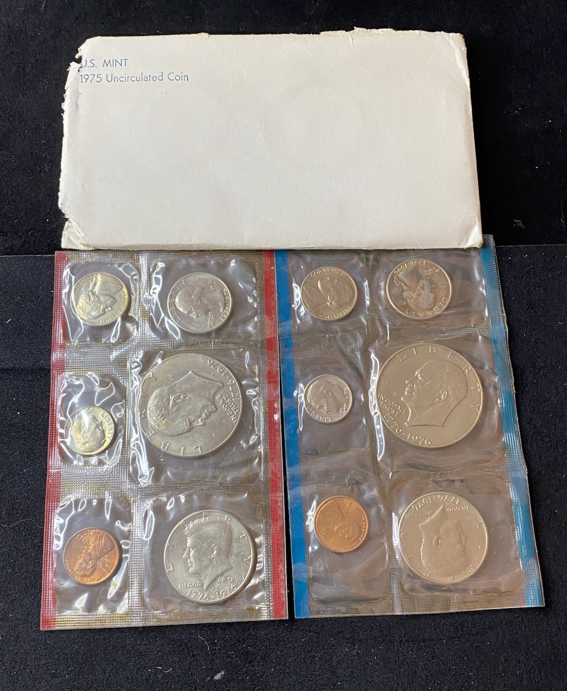 US Mint 1975 Uncirculated Coin Set Denver & Philadelphia OGP Free Shipping