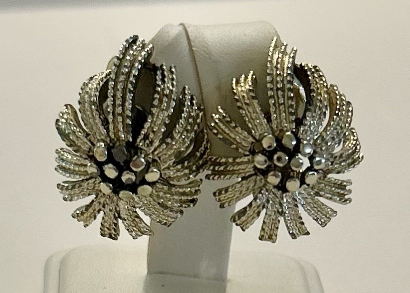 Lisner Silver Played Floral Earrings
