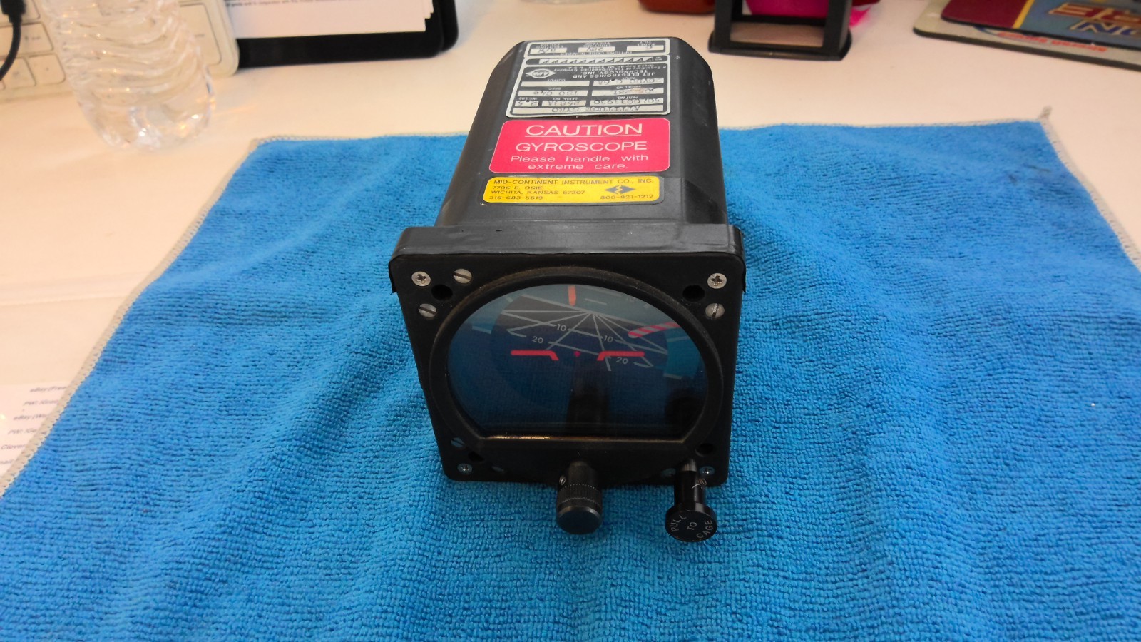 MID- CONTINENT ATTITUDE GYRO P/N 5040033930 (ELECTRIC 28V) YELLOW TAG & 8130-3
