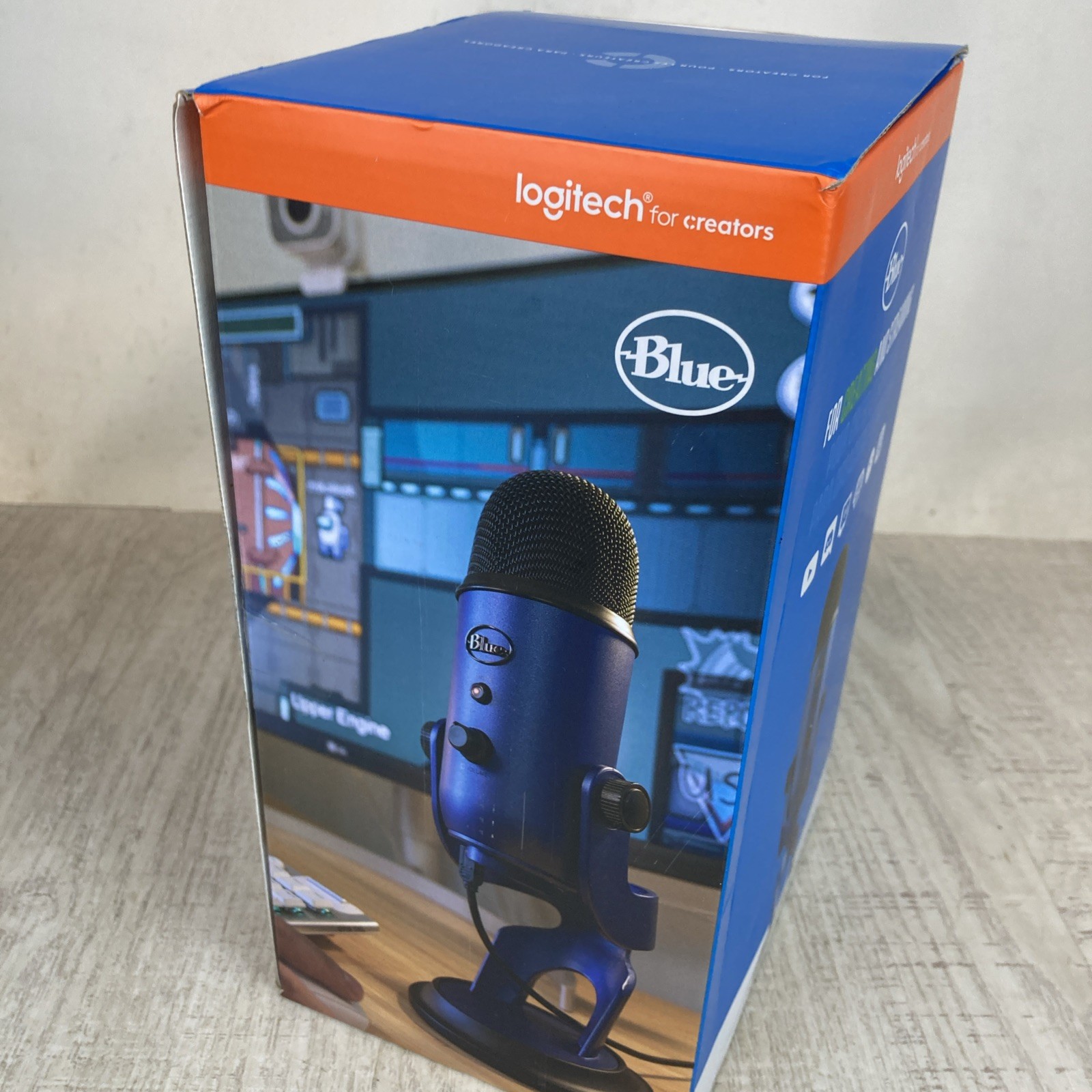 Blue Yeti Professional Multi-Pattern USB Condenser Microphone - Midnight Blue