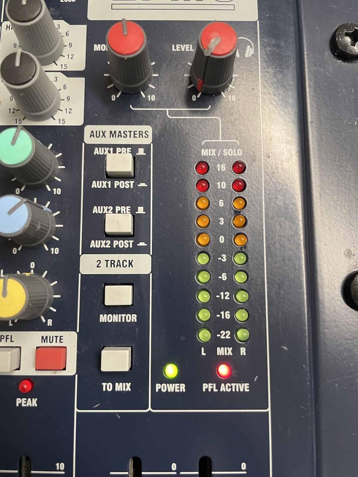 Soundcraft EPM8 8-Channel Multi-Format Mixer