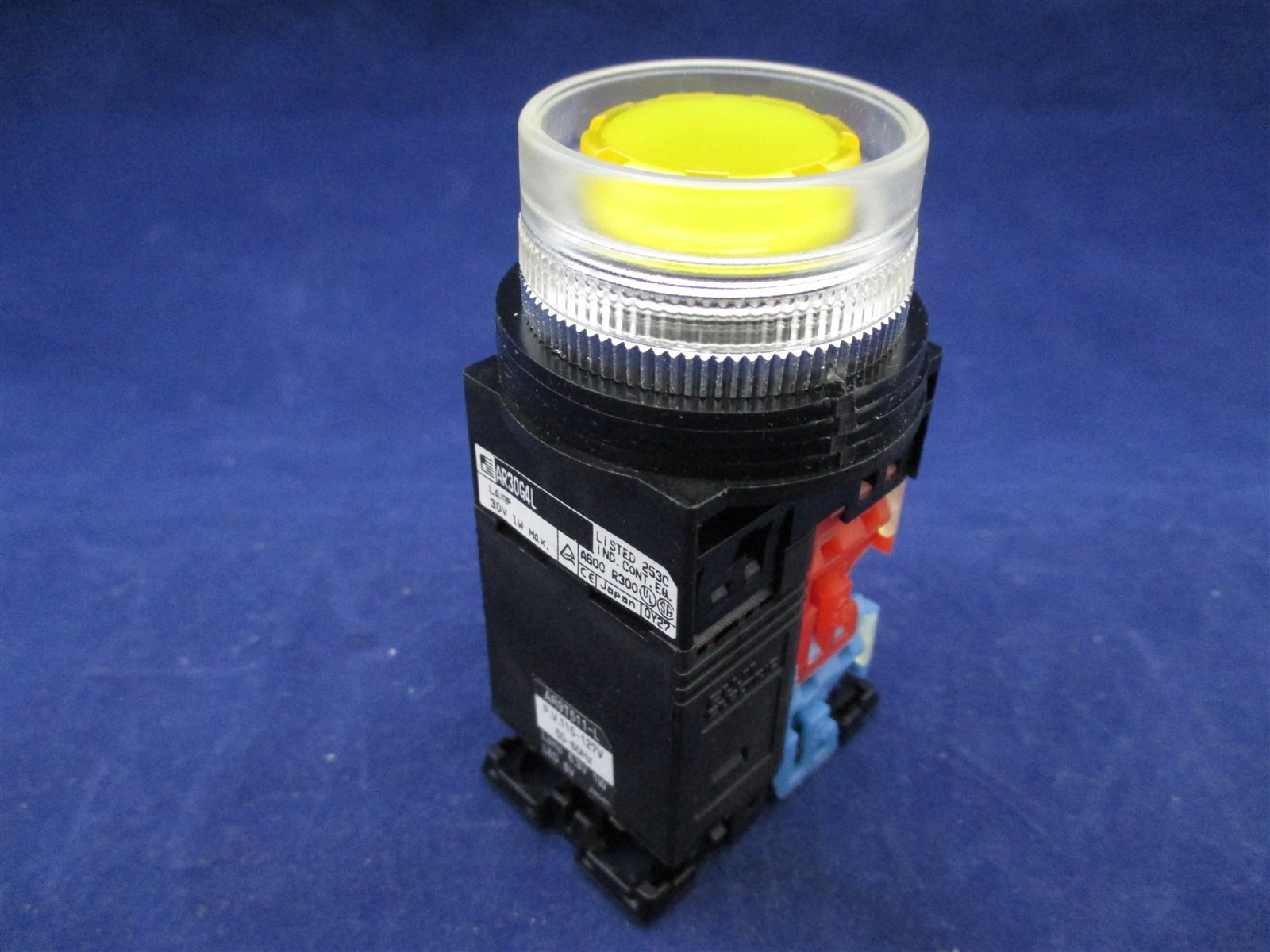 Fuji Electric AR30G4L-11L4Y Command Switch