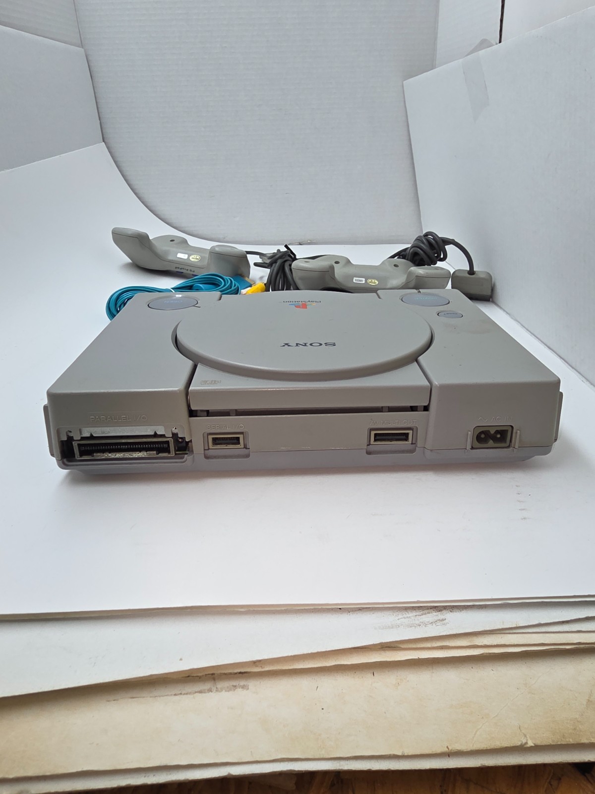 WORKING SONY PLAYSTATION 1 SCPH 5501 CONSOLE W/2 CONTROLLERS COMPLETE #H9