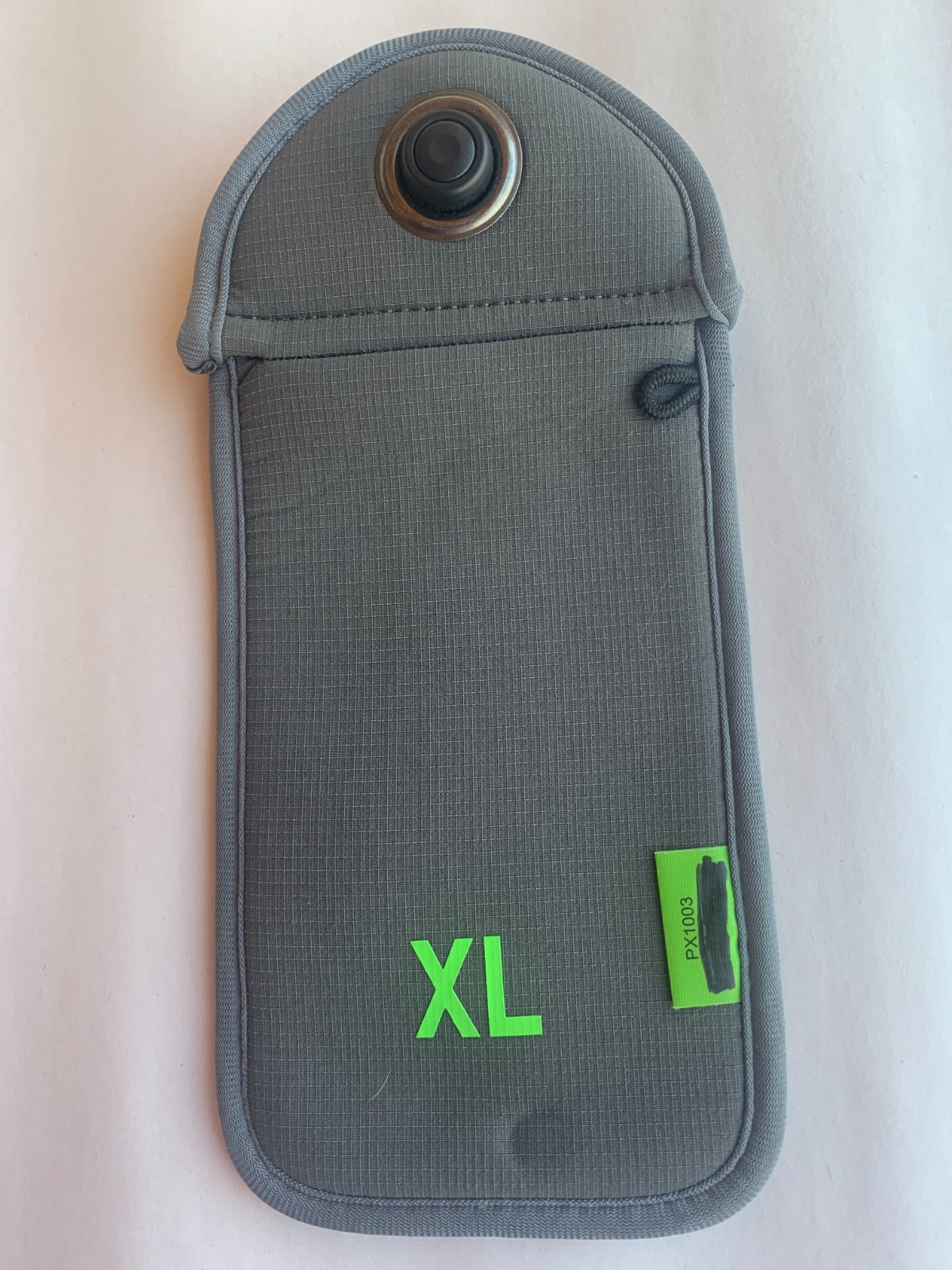 XL YONDR Locking Phone Pouch Volume Pricing! Great Condition Never Used
