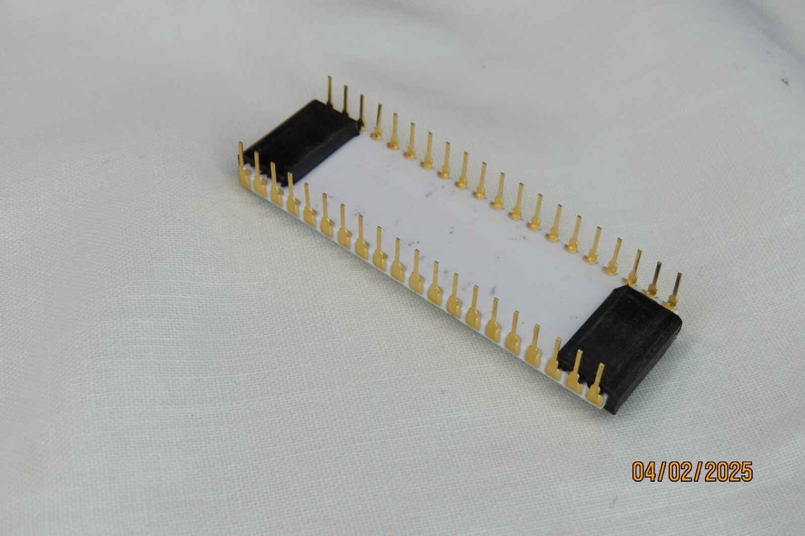 NEC D7220D-1 High Performance Display Controller 40-Pin Ceramic and Gold IC