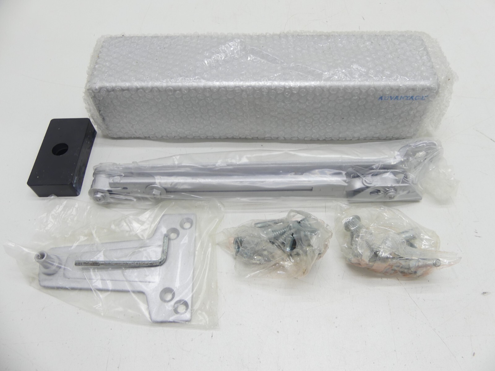 Advantage 9000 Series Heavy Duty Door Closer, ADJ 1-6 (3) Back-Check w/ Cover