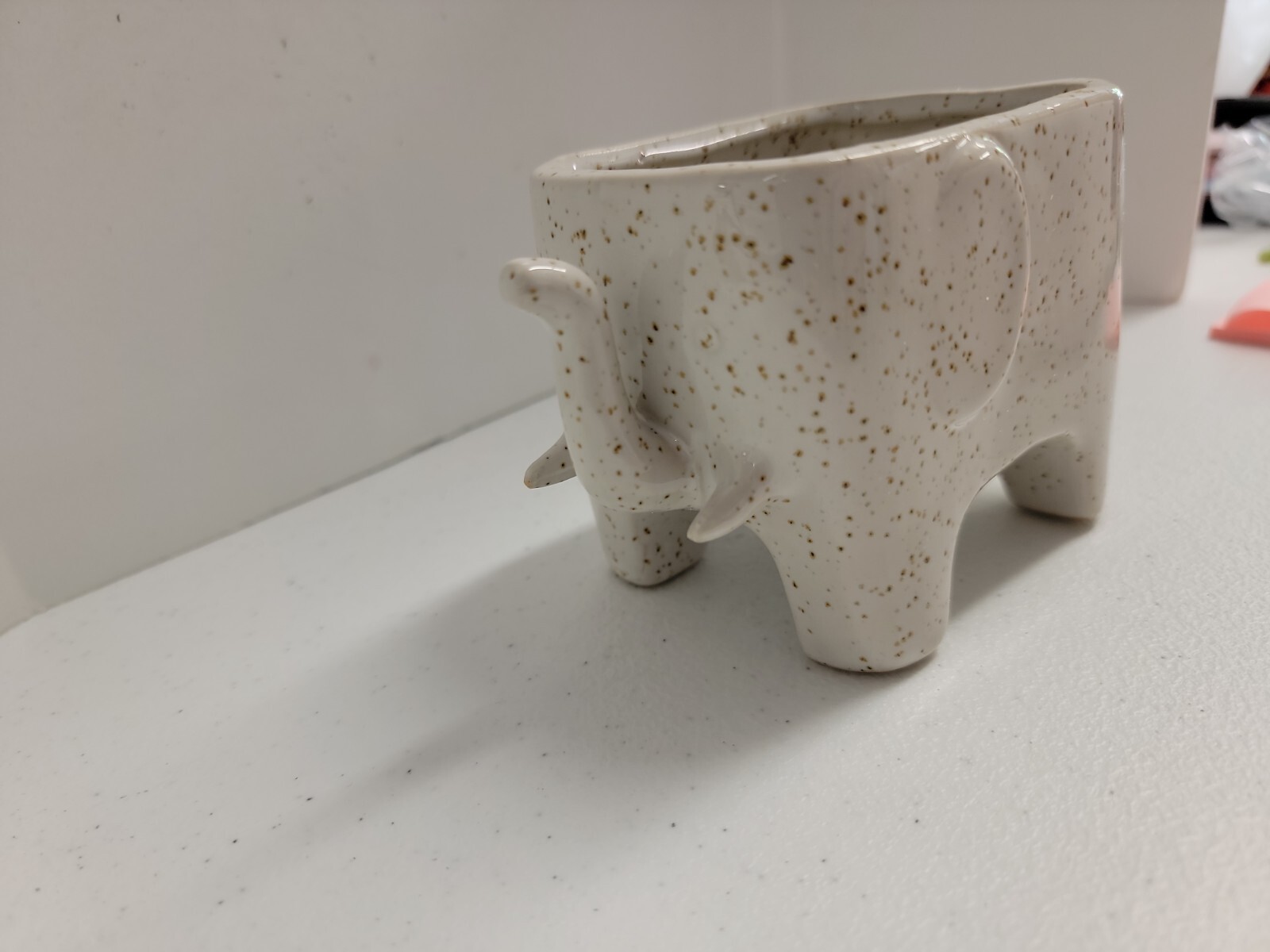 Floor 9 Mini Ceramic Speckled Elephant Planters
