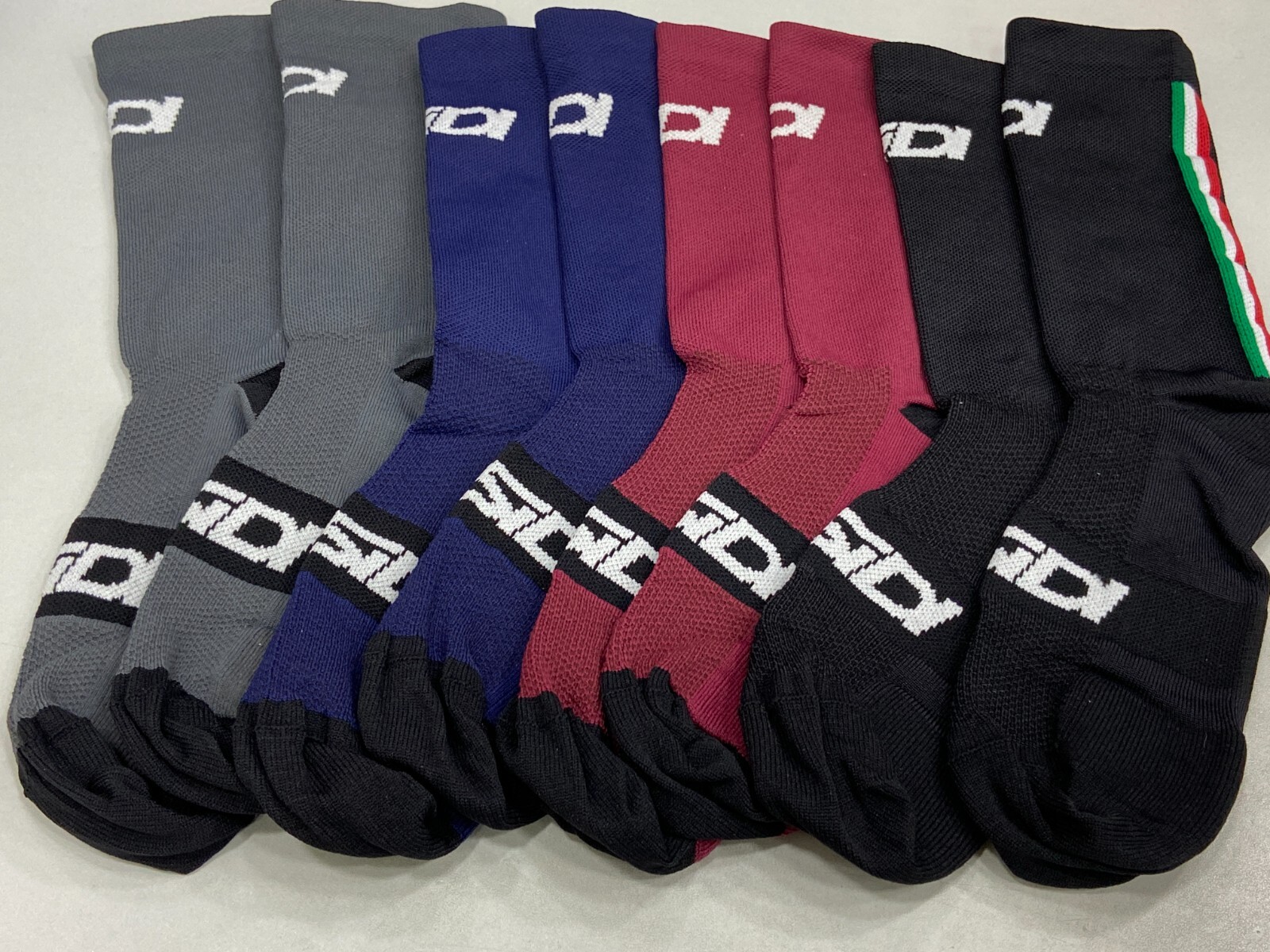 Sidi Trace Cycling Socks -15cm (Size 40/43 ,44/46)