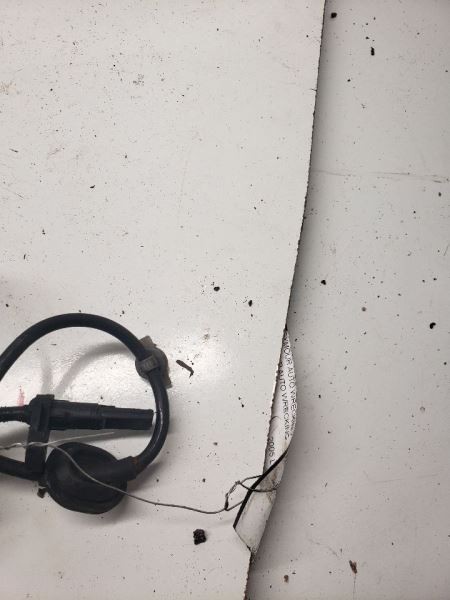 2005 Subaru Legacy Chassis Sensor OEM 1099098
