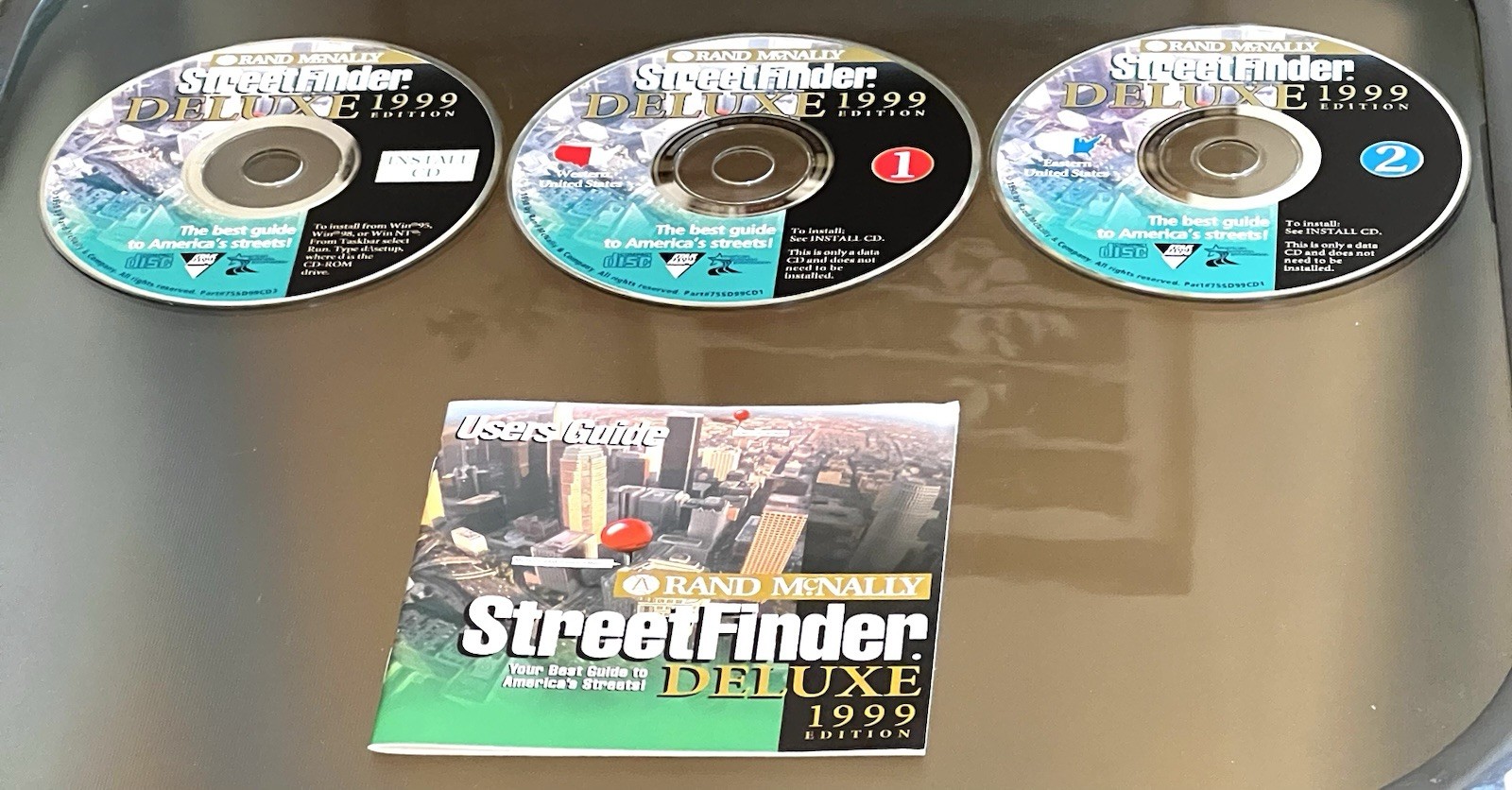 StreetFinder Deluxe 1999 (3PC-CDs, 1998) for Windows 95/98/NT w/Booklet - Clean