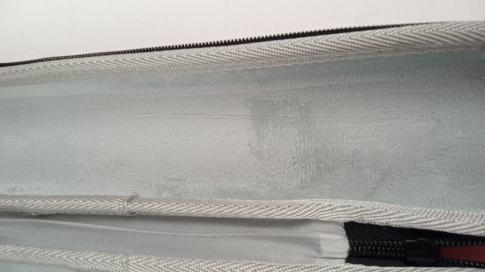 Magenta Zip around electronics cable case 13", soft lined