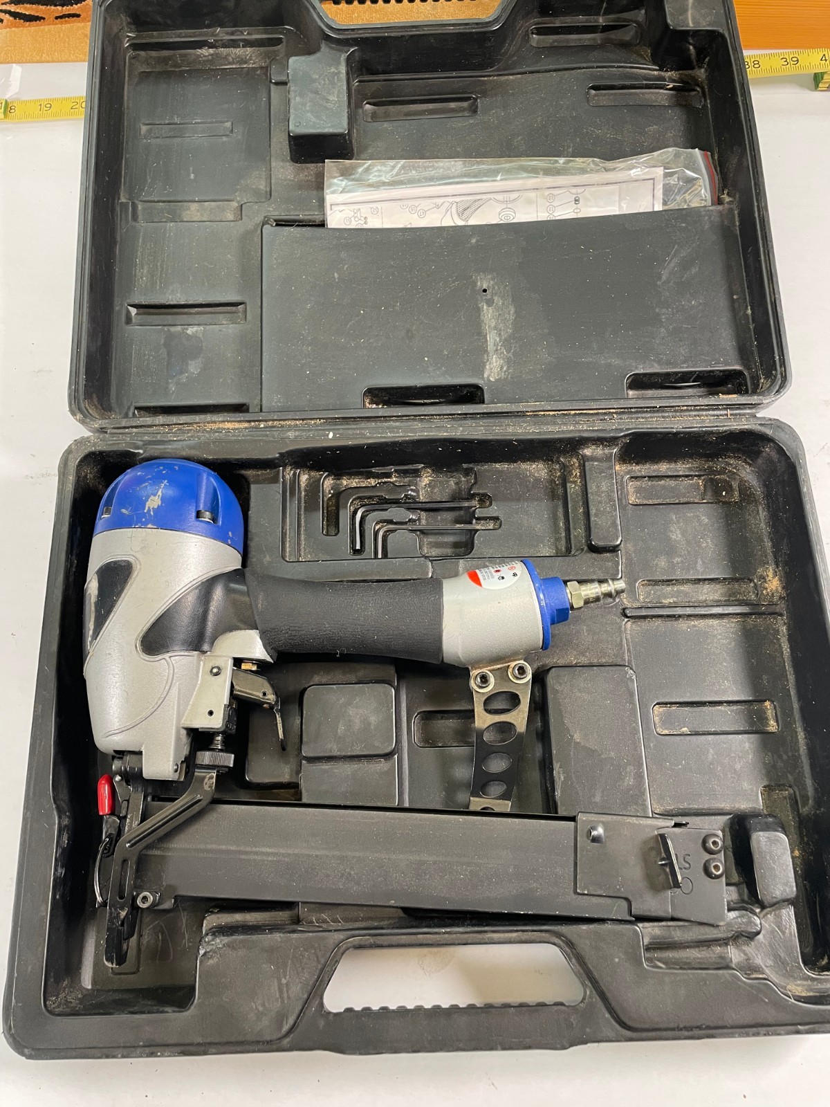 Spotnails The Striker WS4840 Gauge Staple Gun Nailer with Case