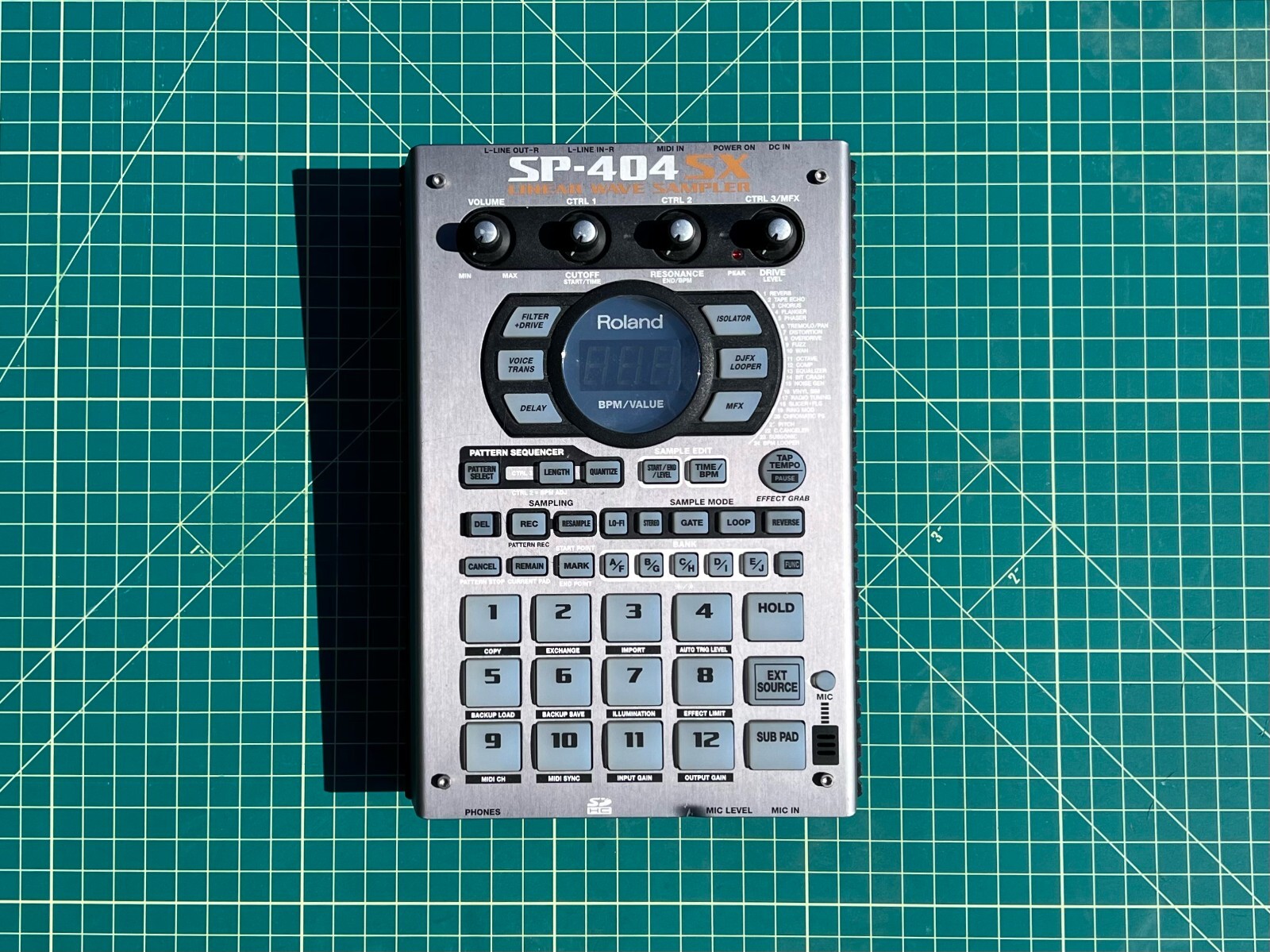 Roland SP-404SX | Sampler and Effect Pedal - Great Condition