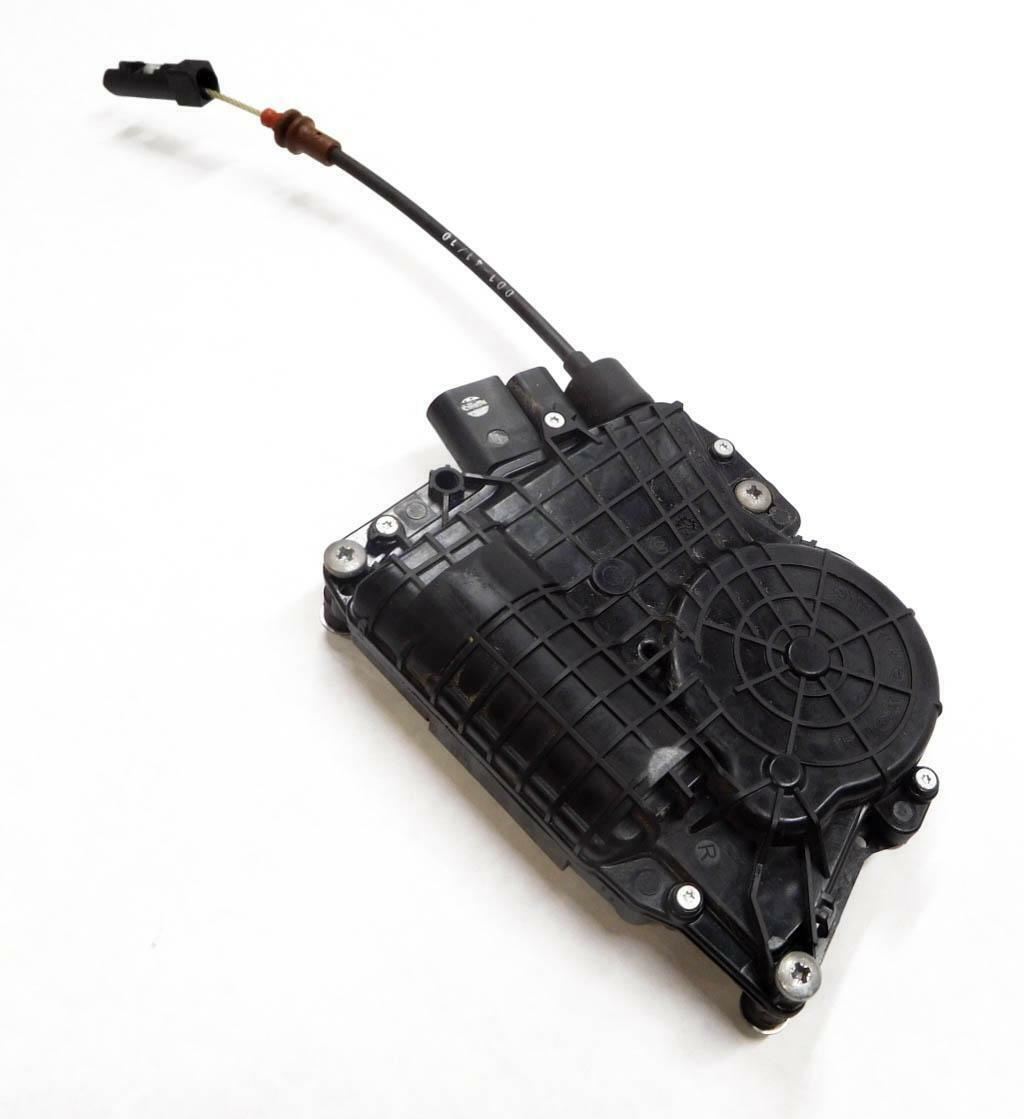 2011 BMW 750i (F01) LEFT SIDE REAR DOOR SOFT CLOSE LATCH MOTOR