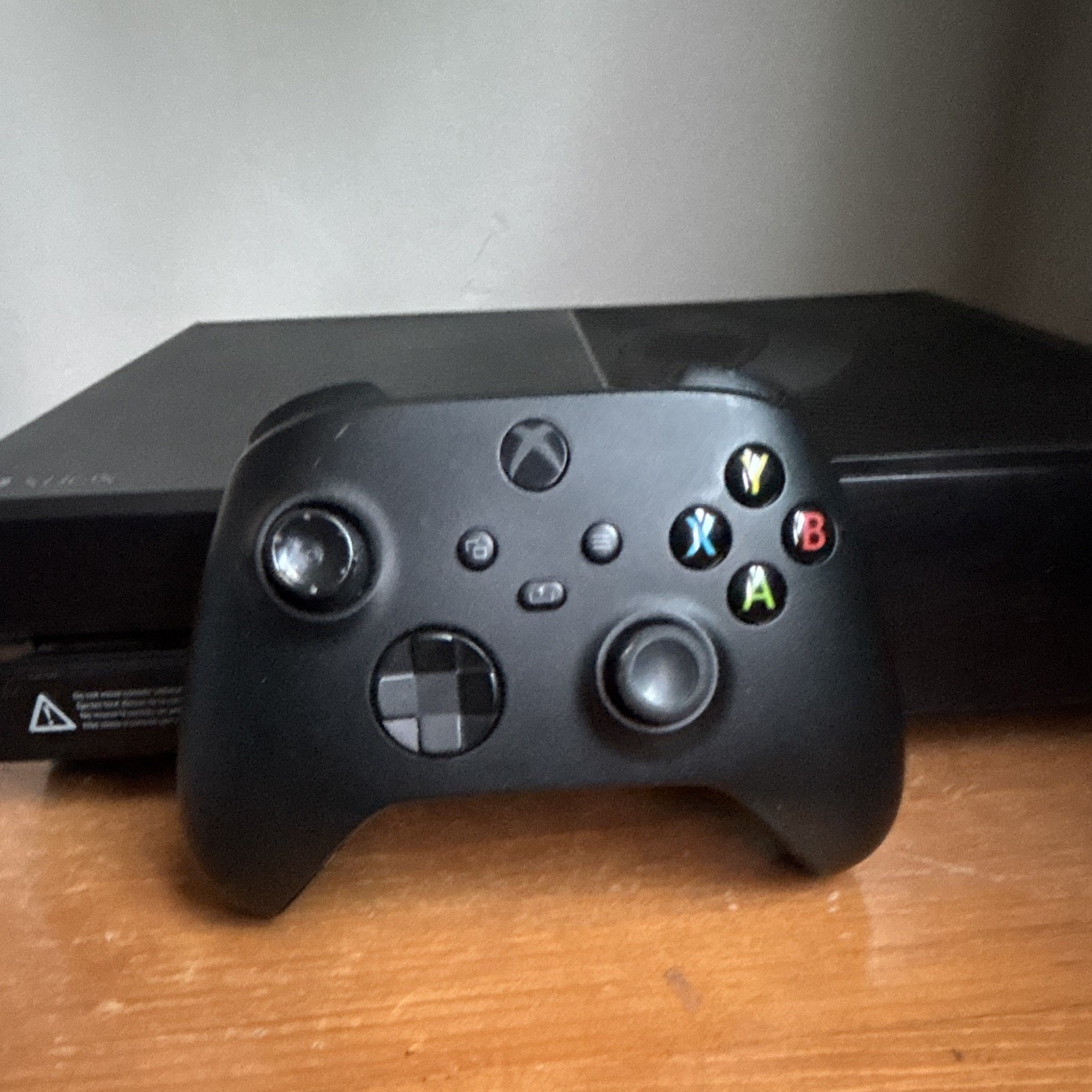 Microsoft Xbox One 500GB Black Console 1080p Region Free w/ Wireless Controller