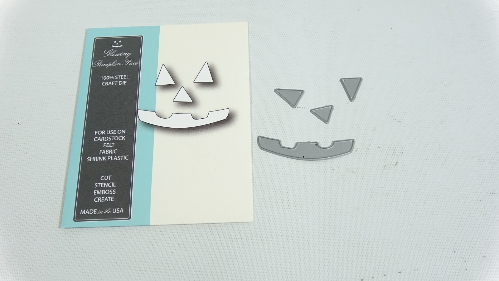 2012 Memory Box Glowing Pumpkin Face Halloween Craft Die Style No. 98422