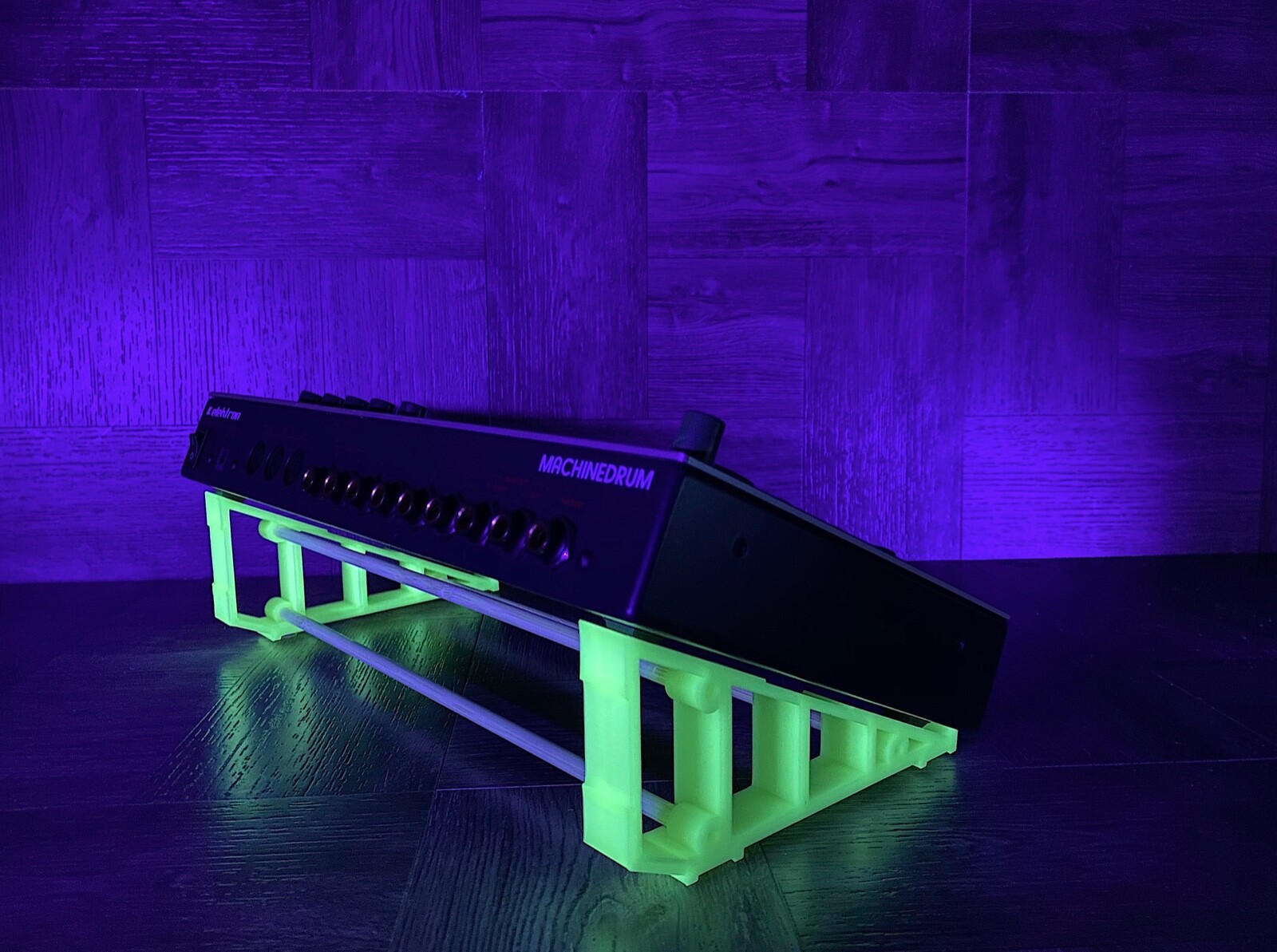 25º Universal Stand for ELEKTRON Desktop Modules - DWL - Color SE LUMINESCENT