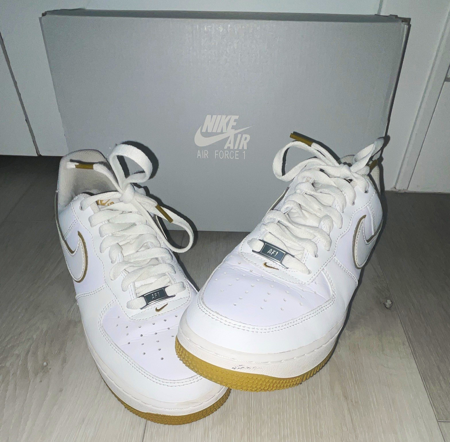 Nike Air Force 1 '07 Low White Bronzine Gold Leather Sneaker DV0788-104 W Box