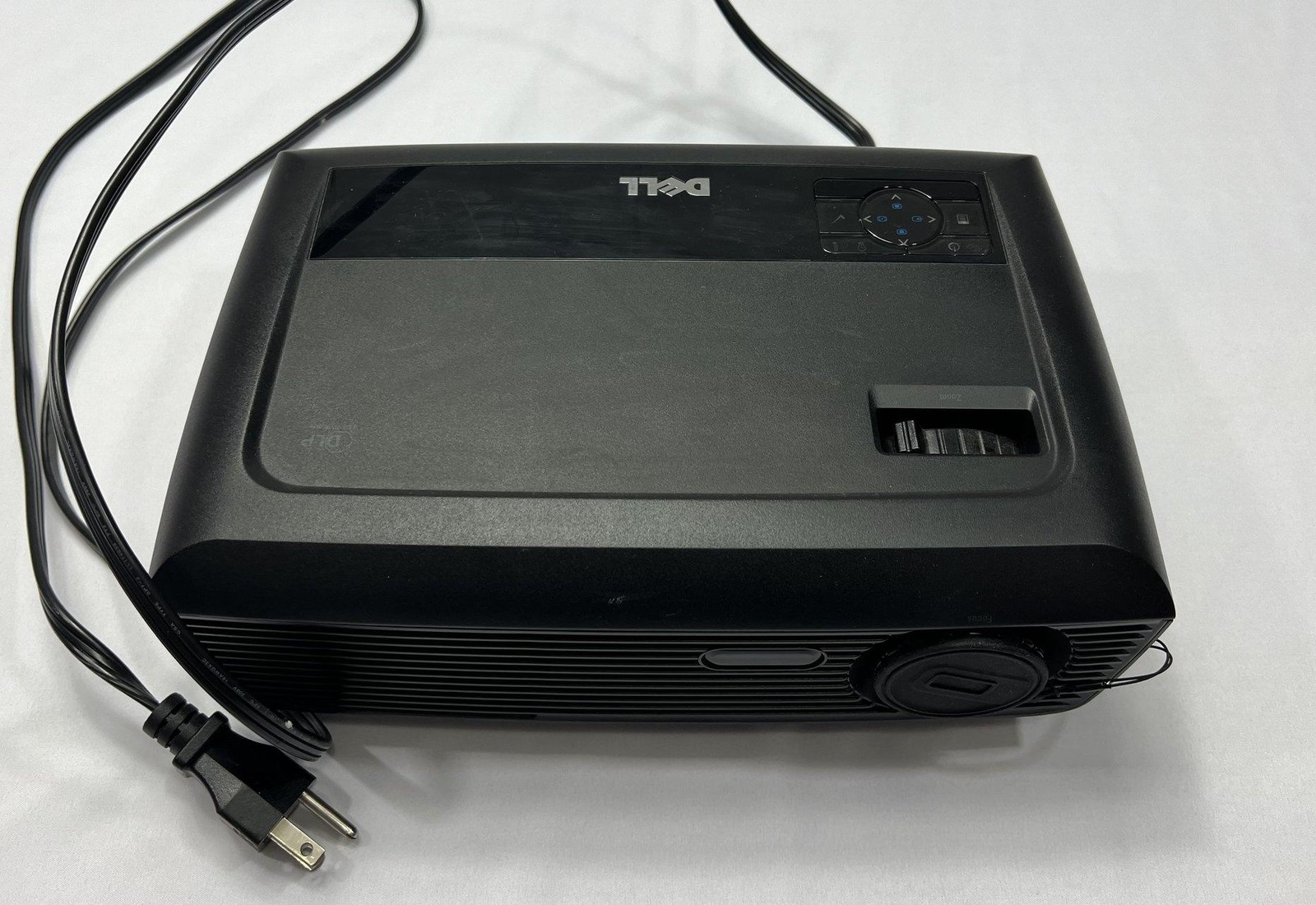 Dell 1410X DLP Projector 3500 ANSI 1024x768 VGA USB Black Built-In Audio