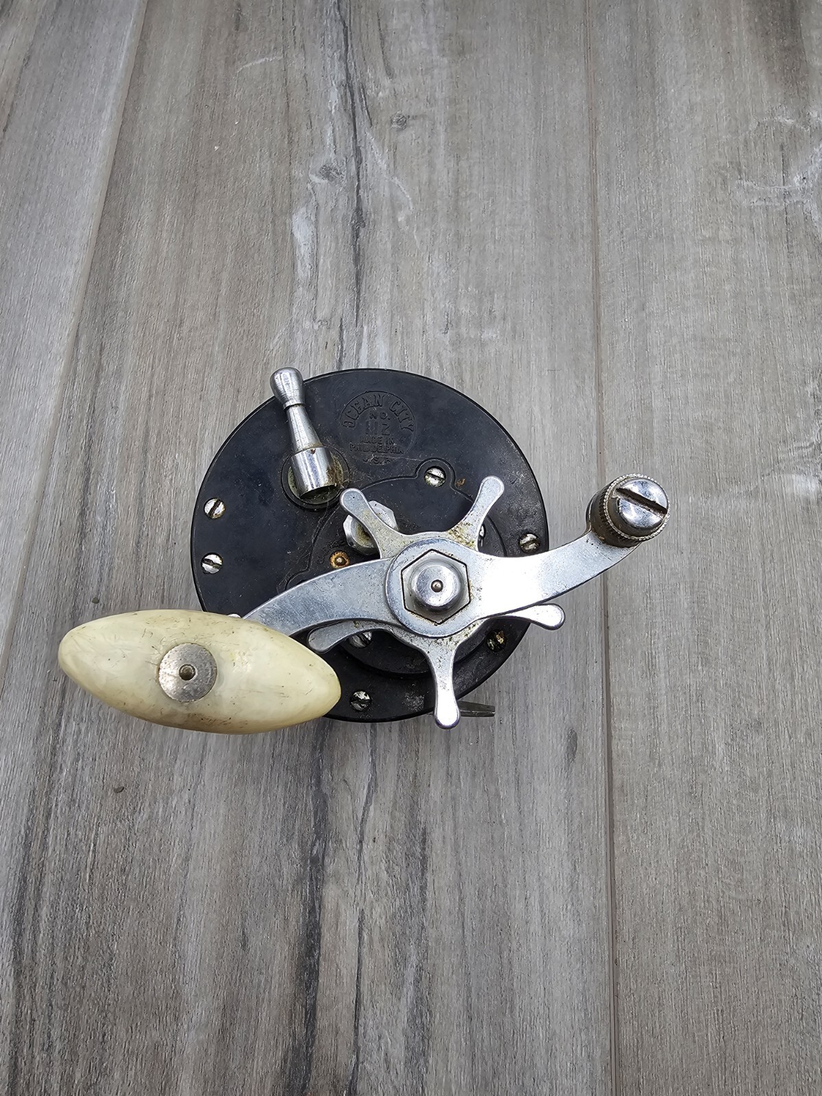 VINTAGE OCEAN-CITY SALT WATER 112 FISHING REEL