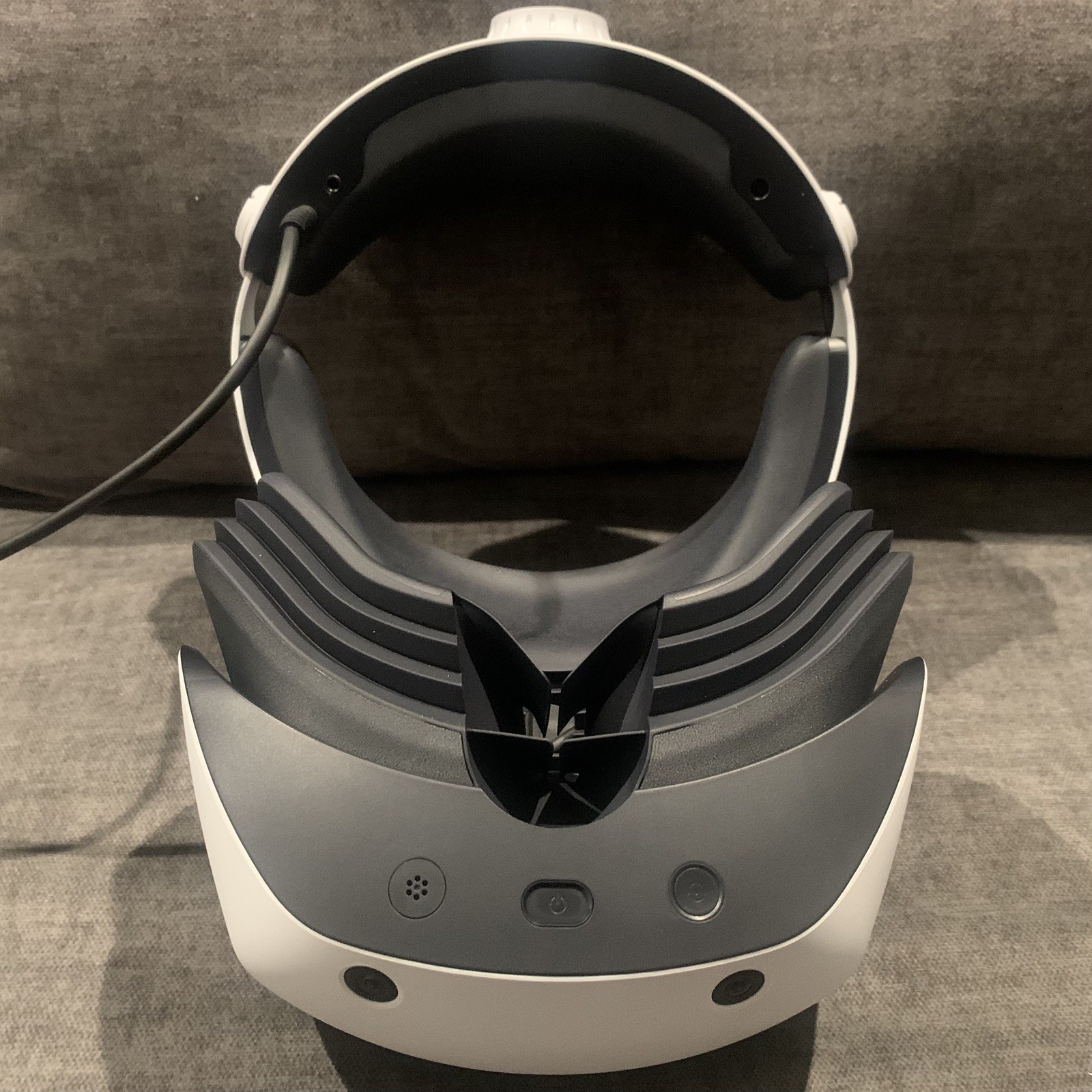 Sony PlayStation 5 PSVR2 Bundle w/ Official Charging Dock, Great Condition