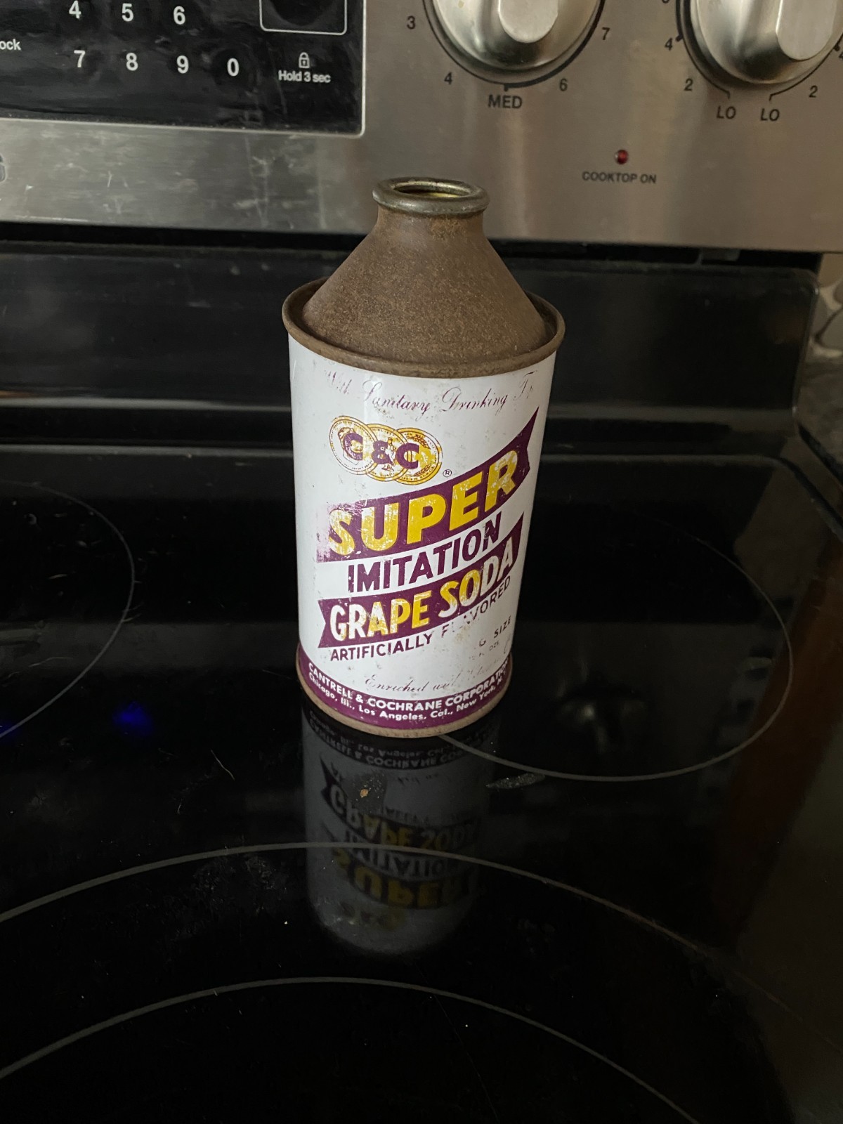 C&C IMITATION GRAPE SODA 12 oz. CONE TOP SODA CAN