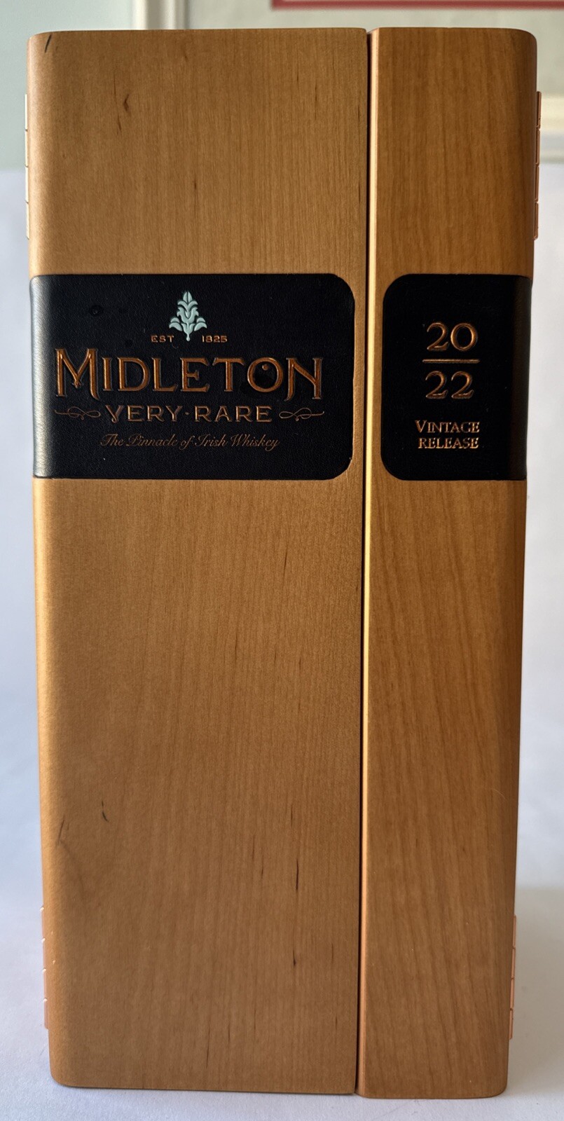 Middleton Whisky Box with Empty decanter 2022