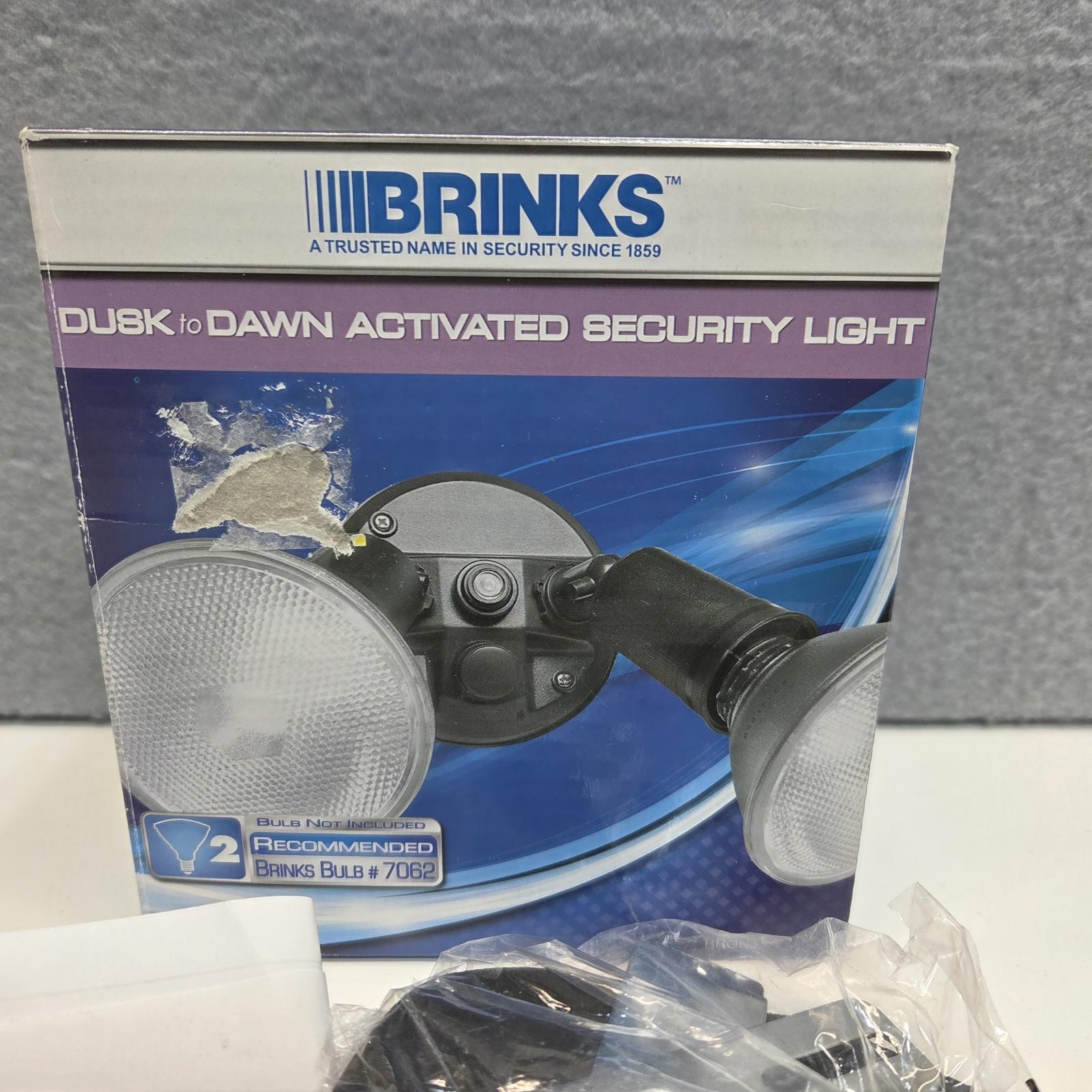 Brinks Dusk to Dawn Activated Security Light Wired Bronze NEW