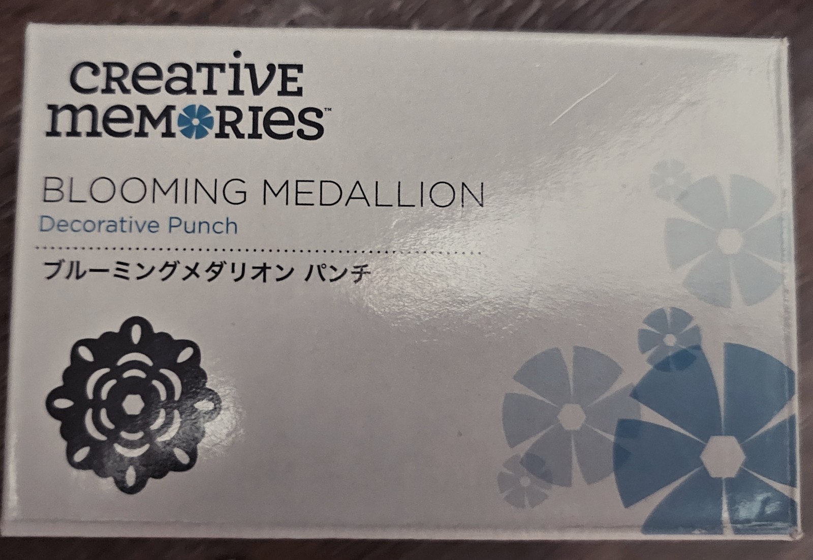 Creative Memories Blooming Medallion Punch