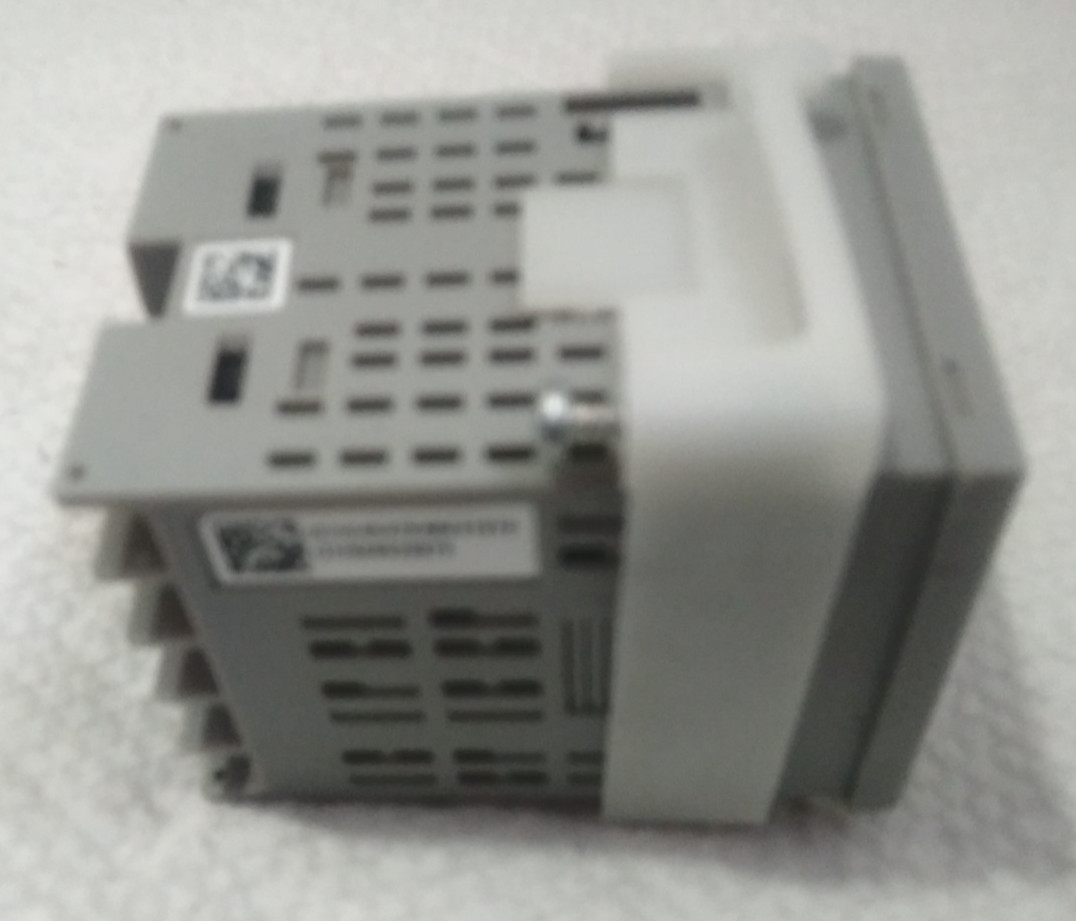 Omron E5CWL-Q1TC Temperature controller