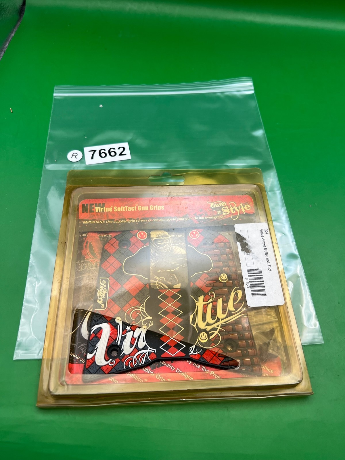 Virtue SoftTact Argyle Bullet Grip Panels Red / Black 45*