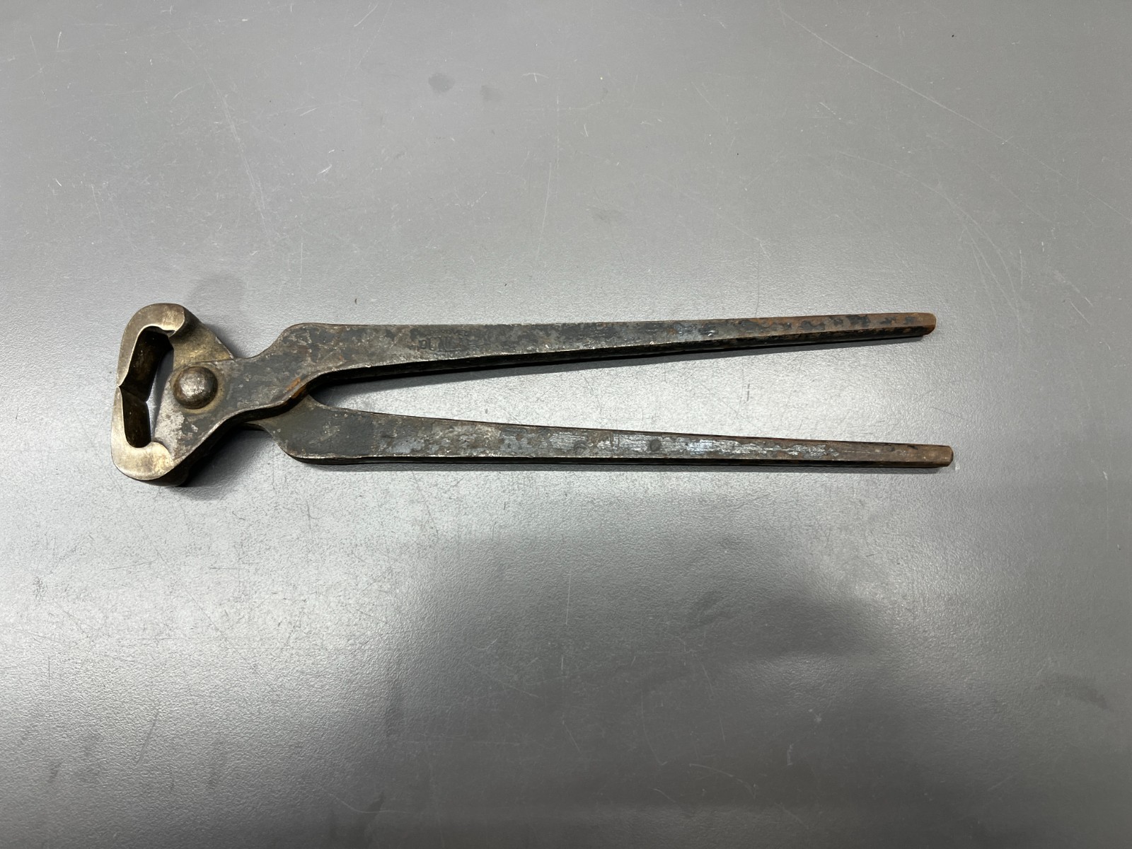 (Z) VINTAGE DUNLAP 10" FARRIER BLACKSMITH END CUTTING PLIERS NIPPERS - VGC - USA