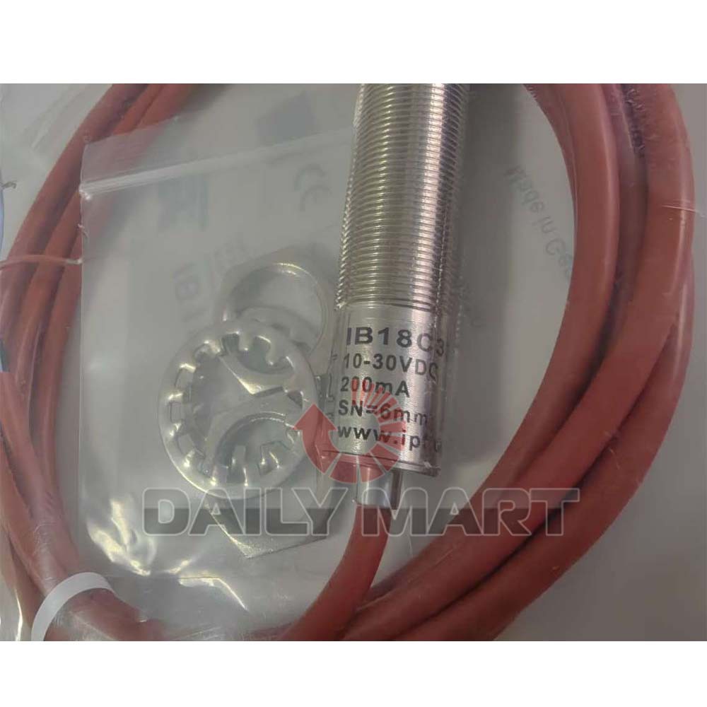 New In Box IPF ELECTRONIC IB18C339 Proximity Sensor