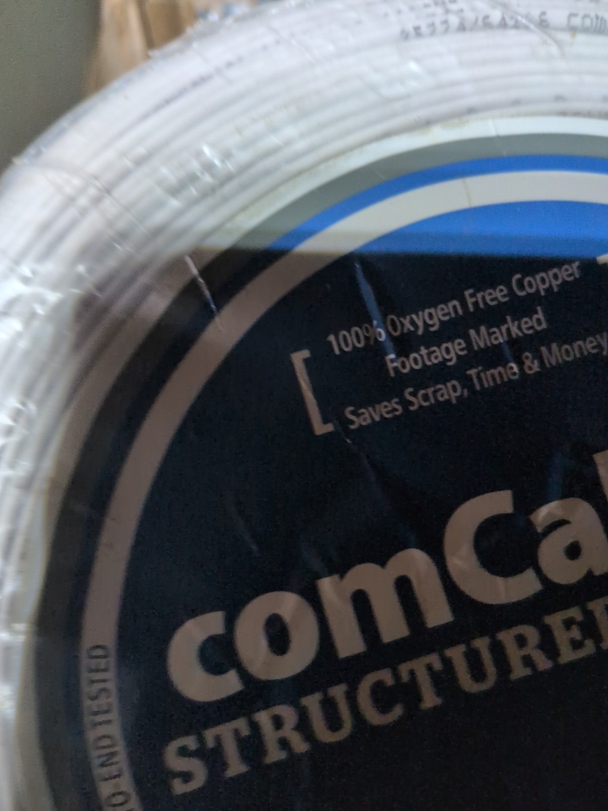 comCables 999 Ft