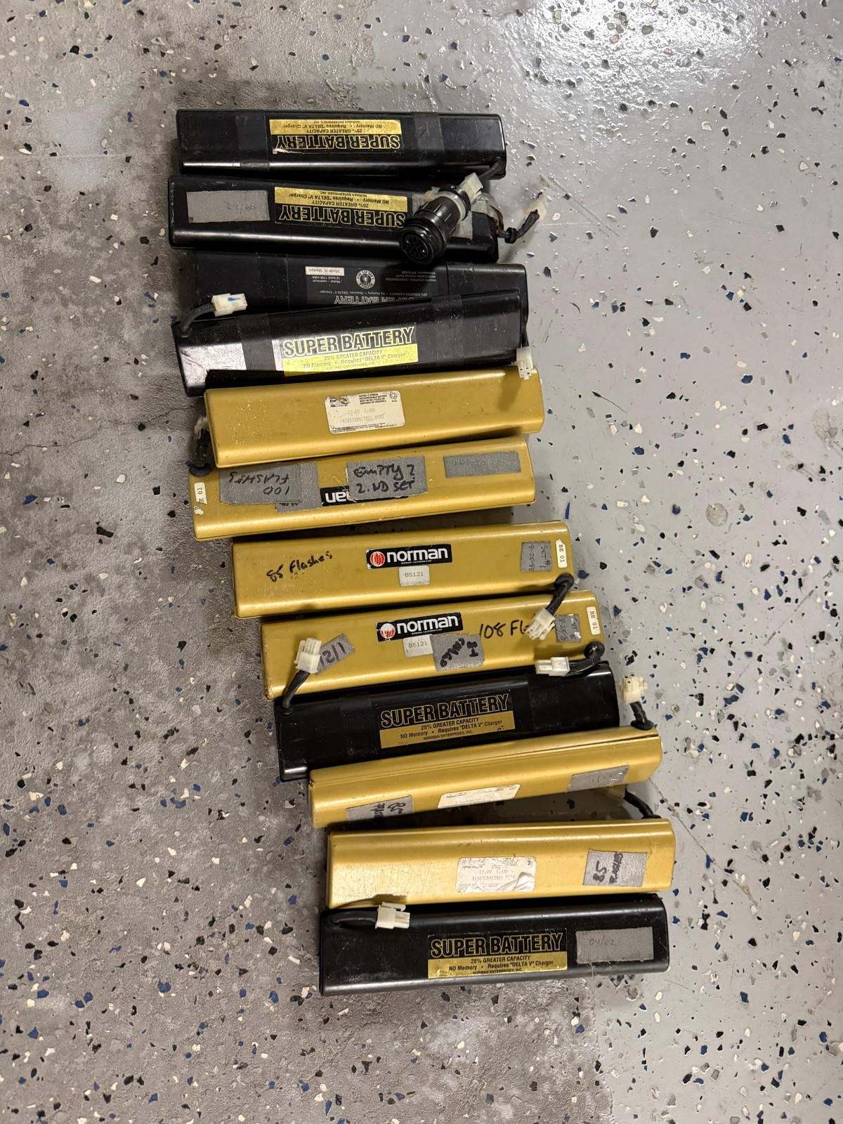 Norman Lighting Studio Flash battery lot super battery