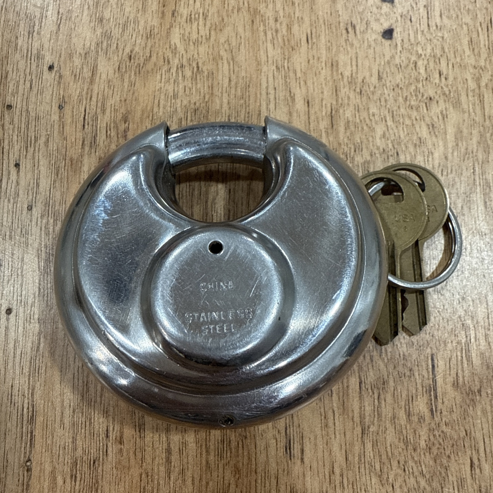MasterLock No. 40 Deadbolt Shielded Hardened Stainless Steel Padlock Master Lock