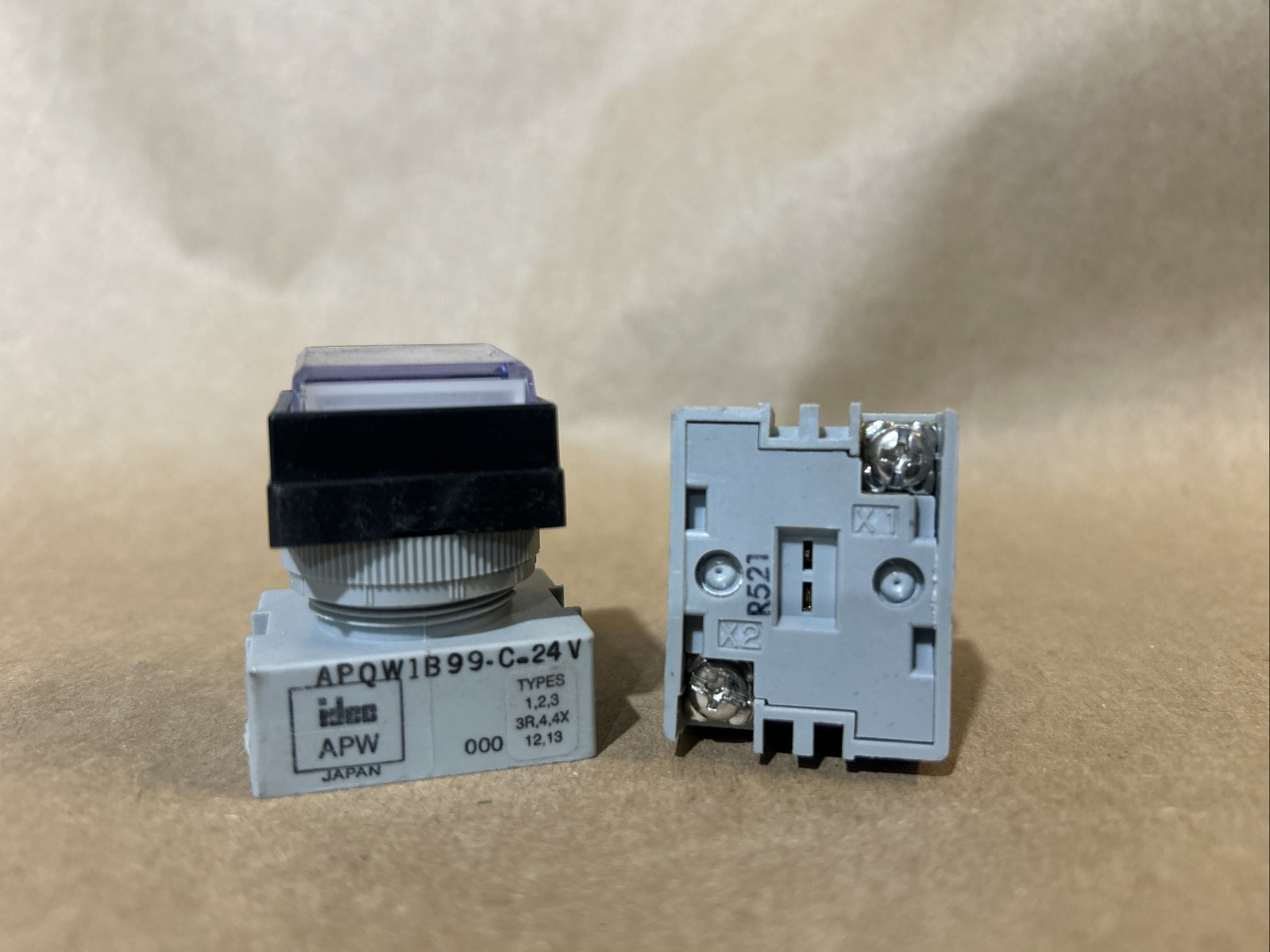Idec Apw APQW1B99-C-24V