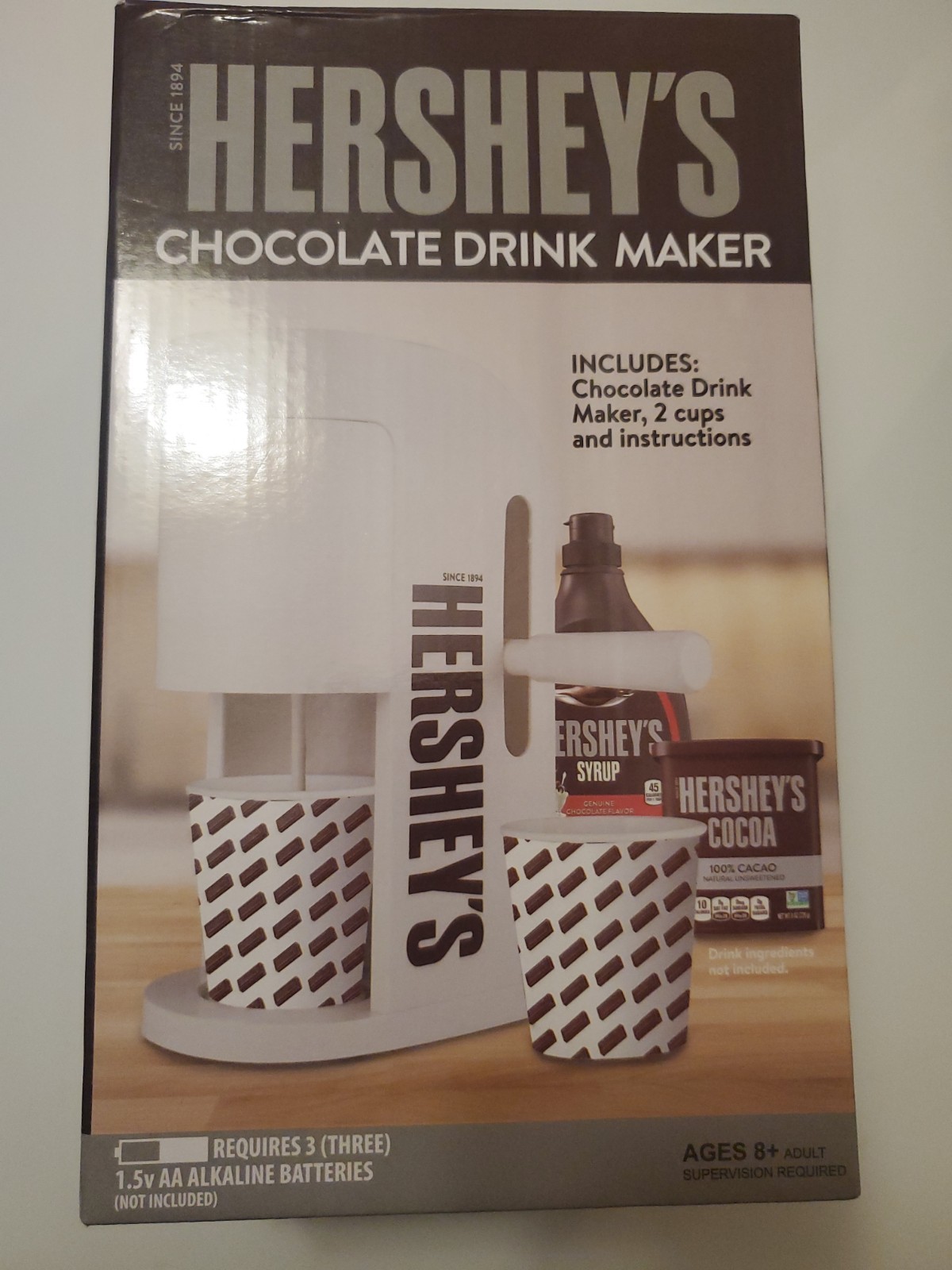 Hershey's Chocolate Drink Maker with 2 Cups - Never used