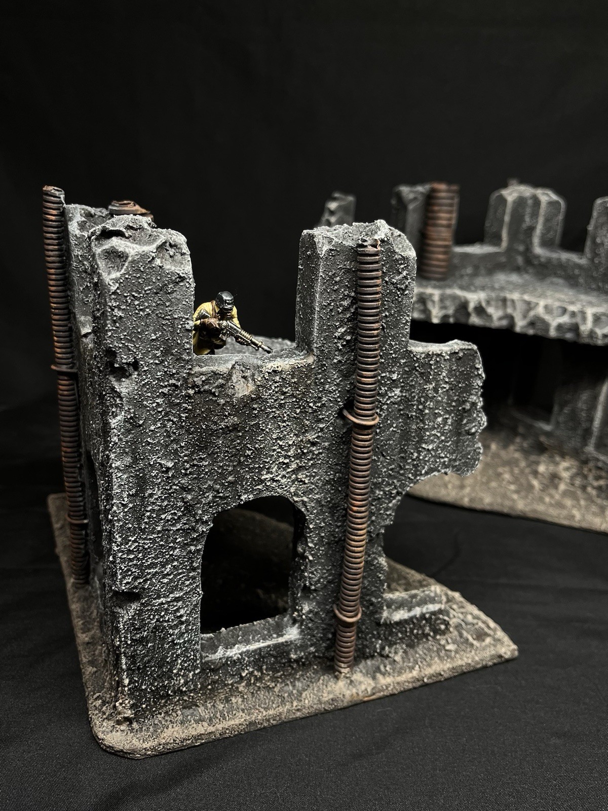 Warhammer 40K Compatible Corner Ruins Terrain Painted Tabletop Wargaming Scenery