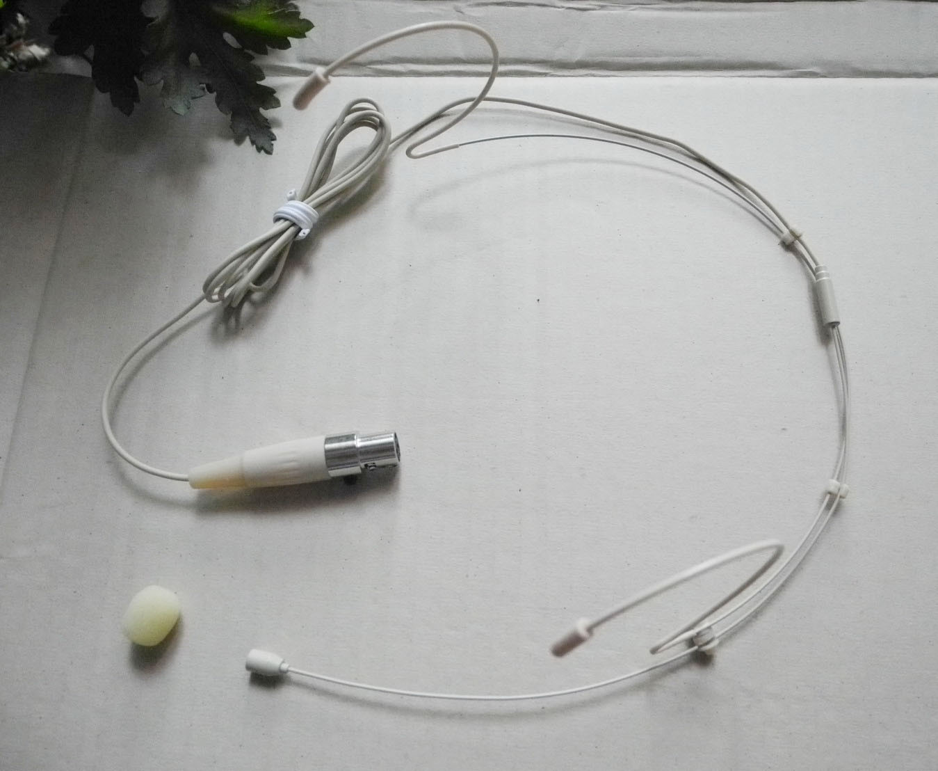 Pro Beige Headset Microphone for AKG Samson Wireless Mic system (mini 3pin)