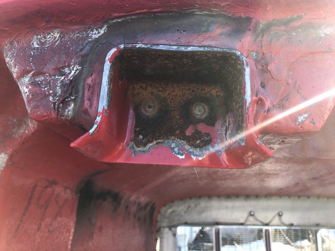 Peterbilt 378 Hood Rest - Used