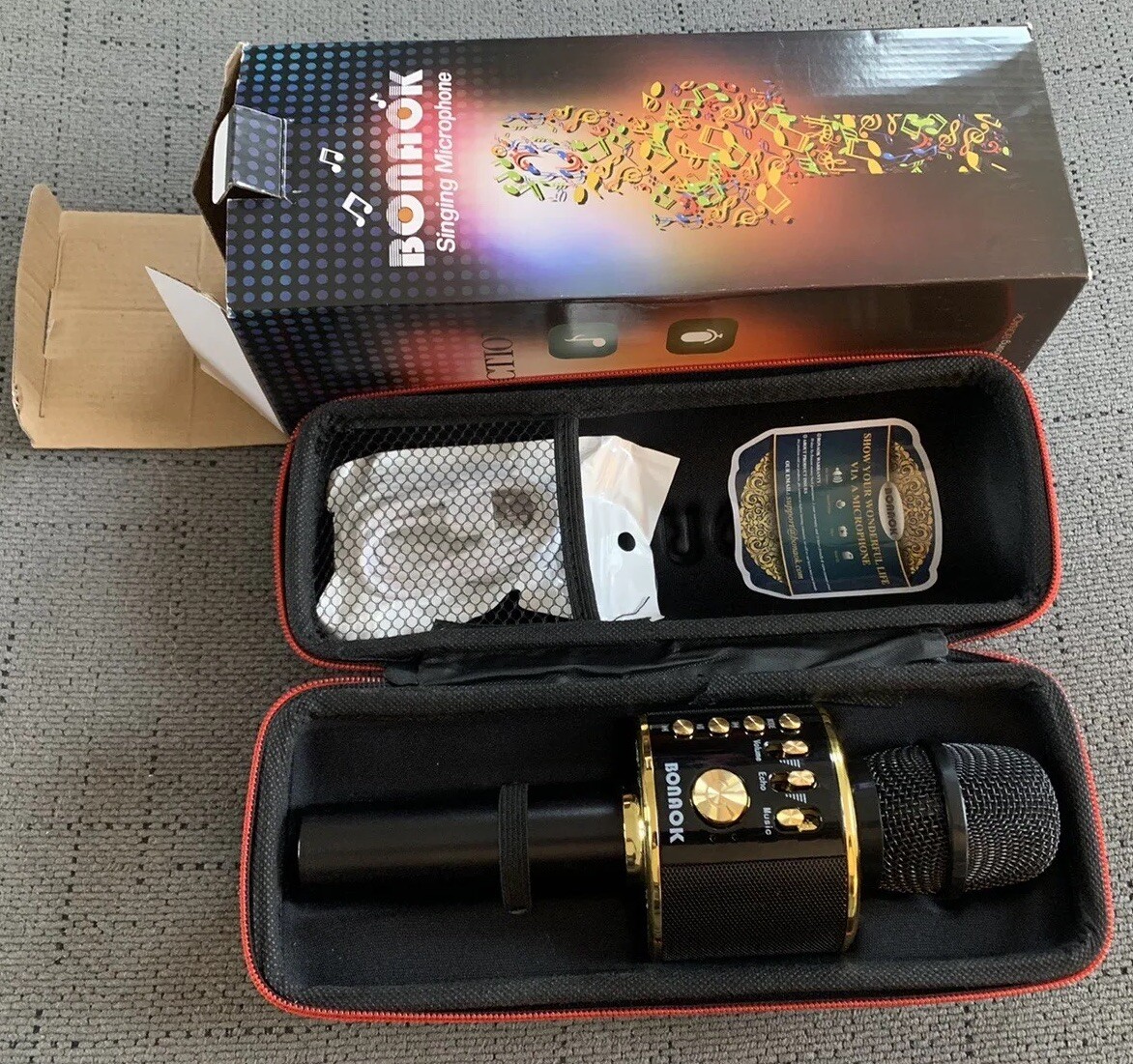 Bonaok Wireless Bluetooth Karaoke Microphone Handheld Black B07716LHDN In Box