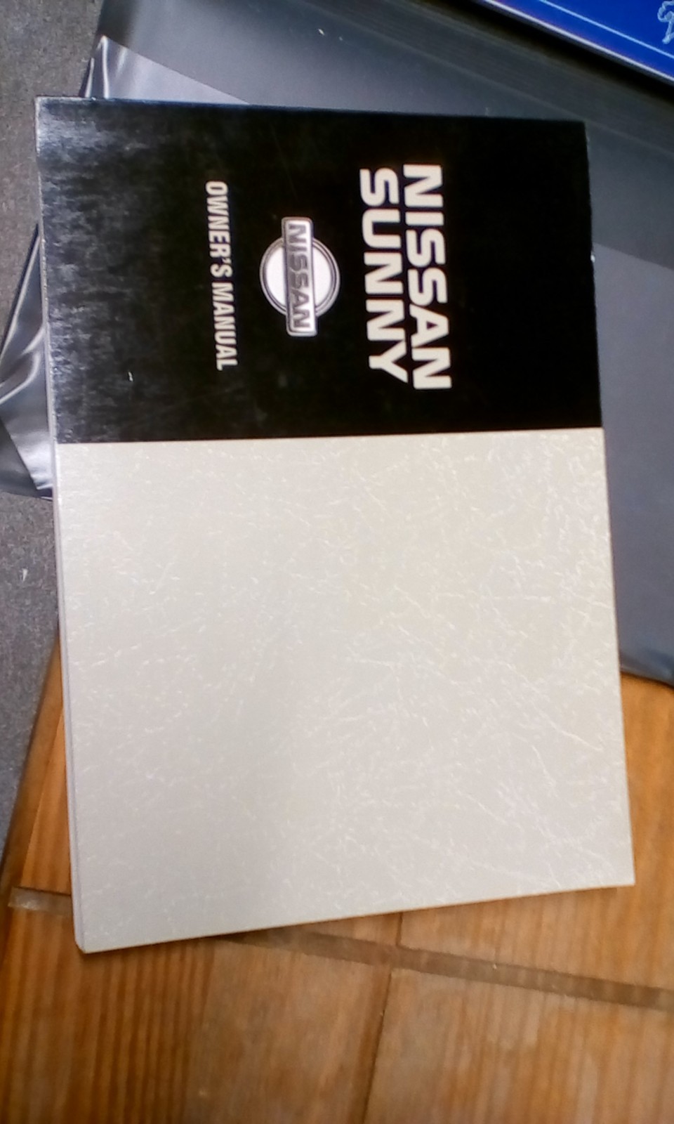 Nissan Sunny Owners Handbook 1993