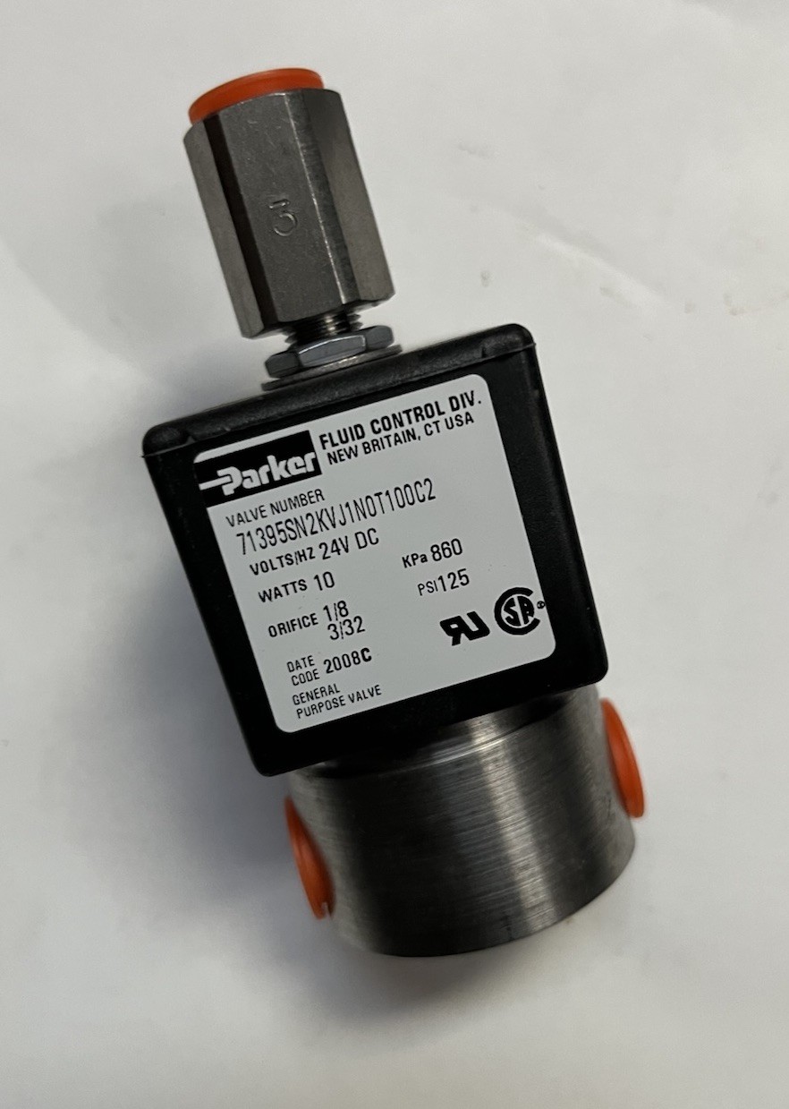 NOS Parker 71395SN2KVJ1NOT100C2 24V DC Solenoid Valve